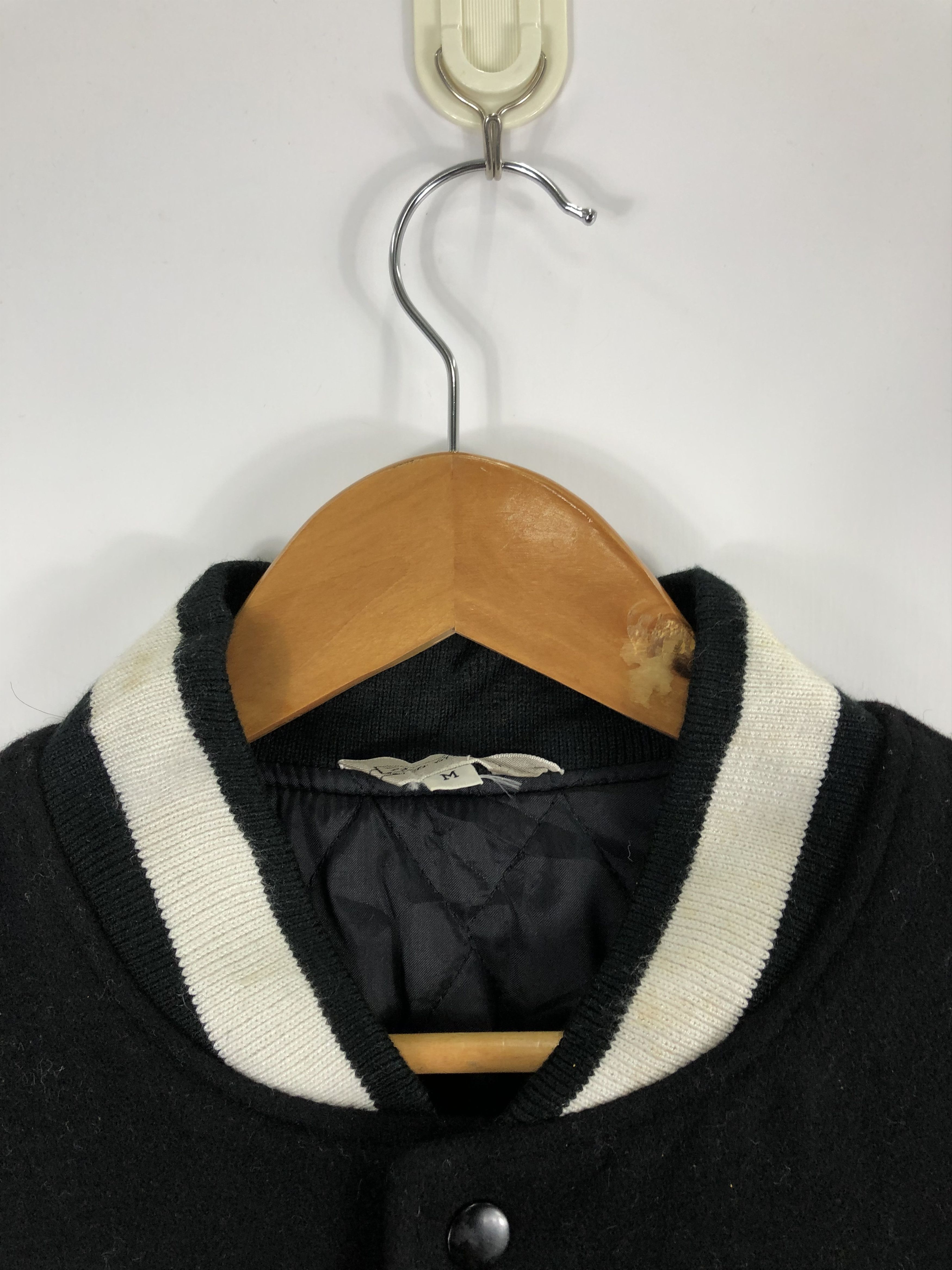 Japanese Brand Vintage 90s Japanese Varsity Leather Sleeve V0247 Size US M / EU 48-50 / 2 - 9 Thumbnail