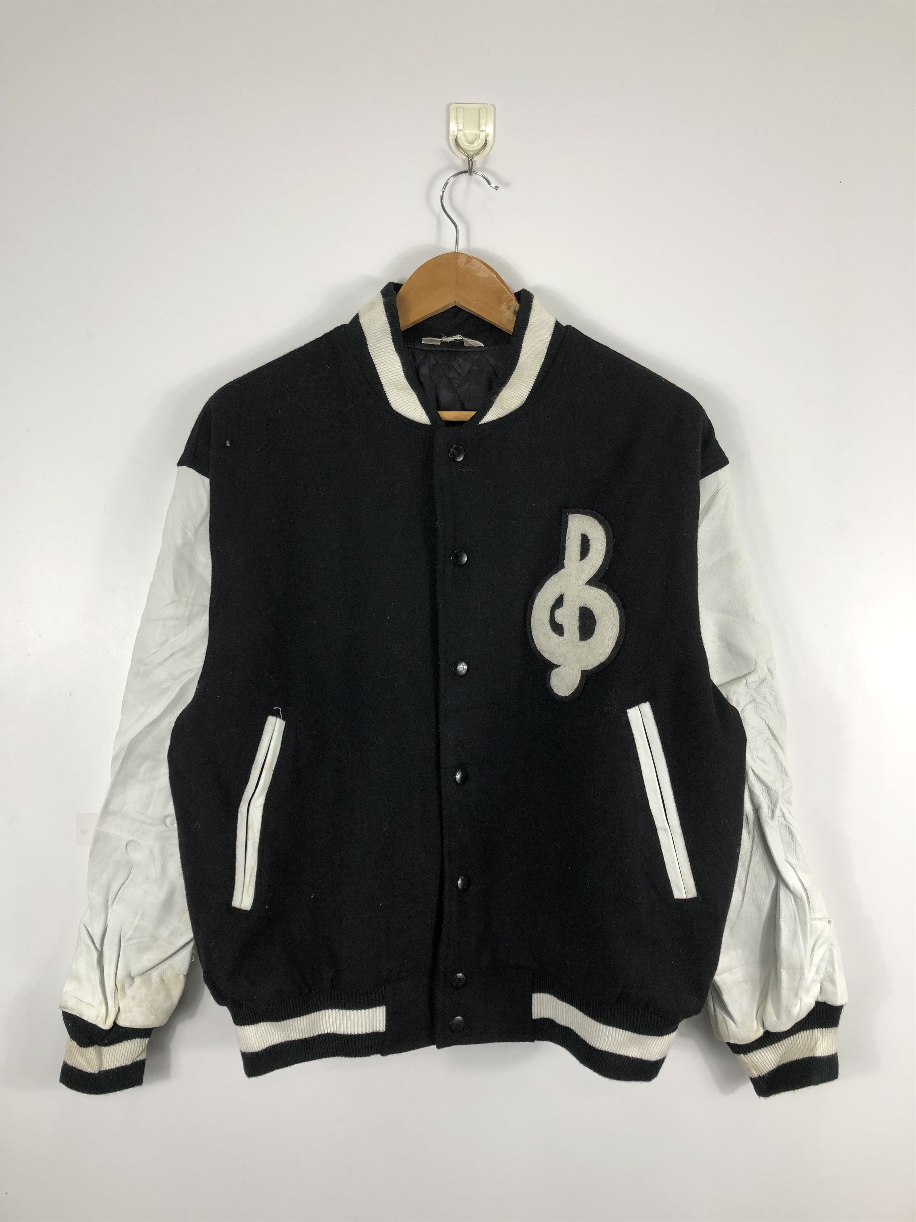 Japanese Brand Vintage 90s Japanese Varsity Leather Sleeve V0247 Size US M / EU 48-50 / 2 - 1 Thumbnail