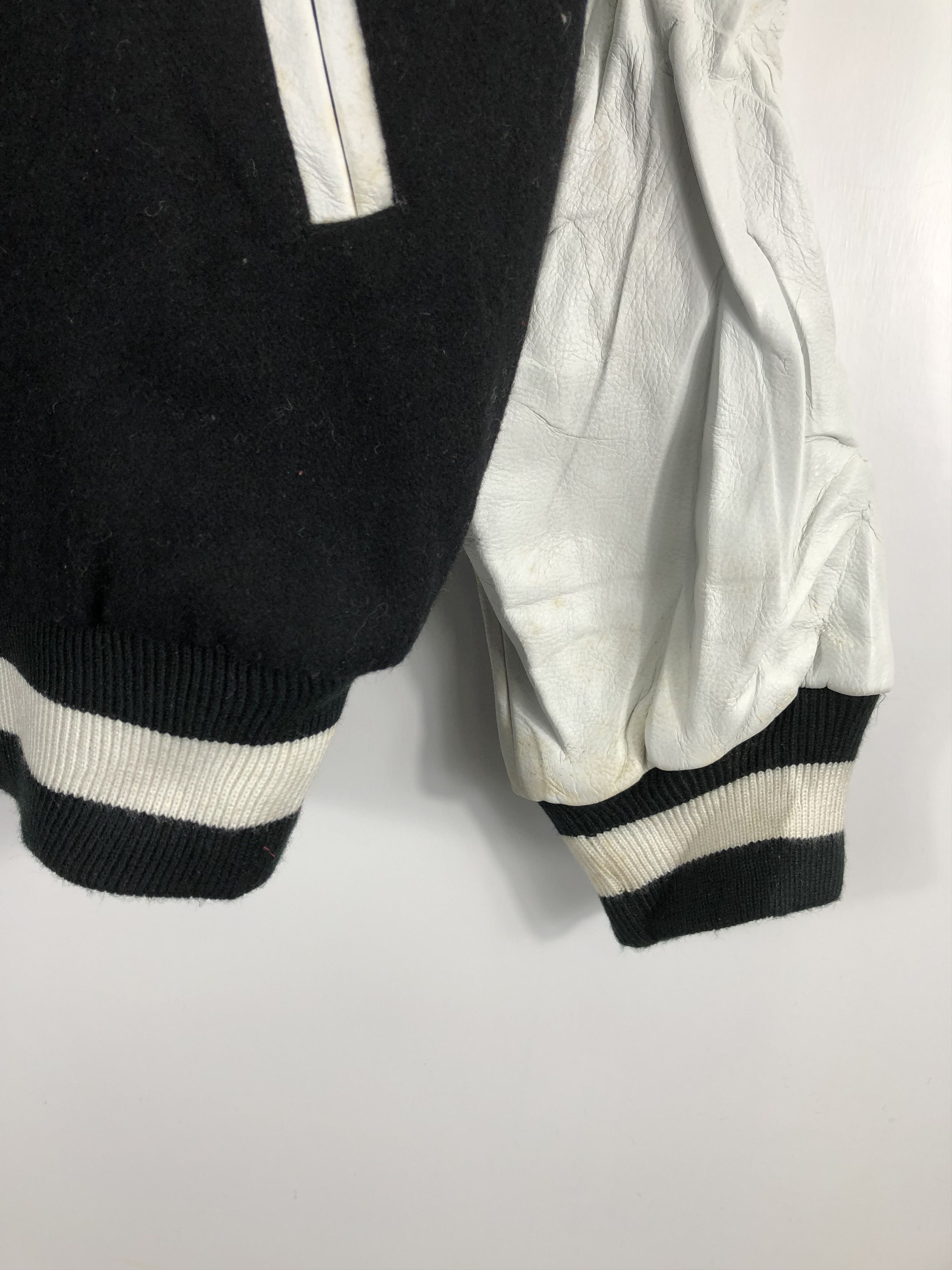 Japanese Brand Vintage 90s Japanese Varsity Leather Sleeve V0247 Size US M / EU 48-50 / 2 - 7 Thumbnail