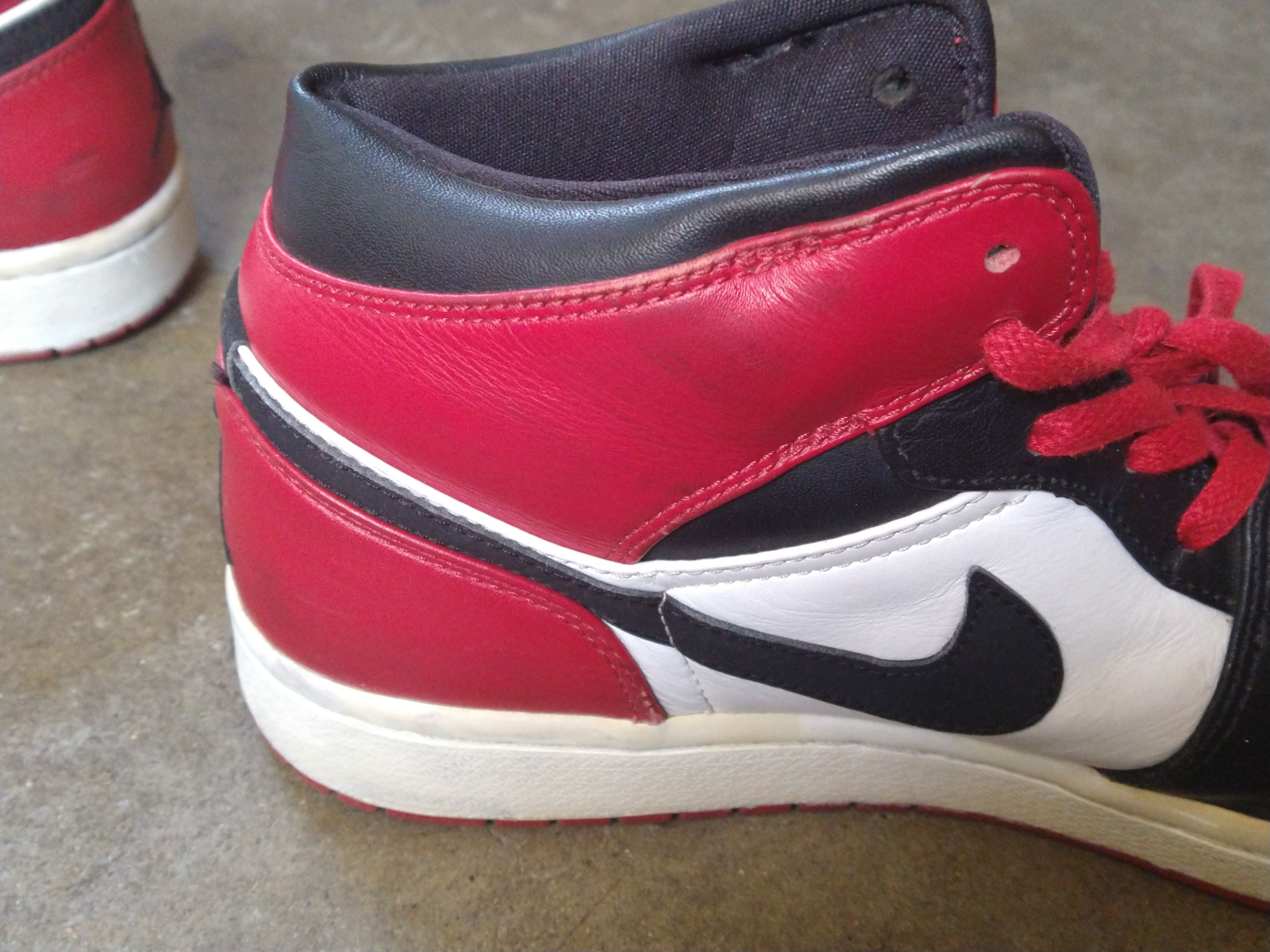Jordan Brand × Nike Nike Air Jordan Retro 1 Old Love Size 10.5 Red 136085102 Size US 10.5 / EU 43-44 - 12 Thumbnail