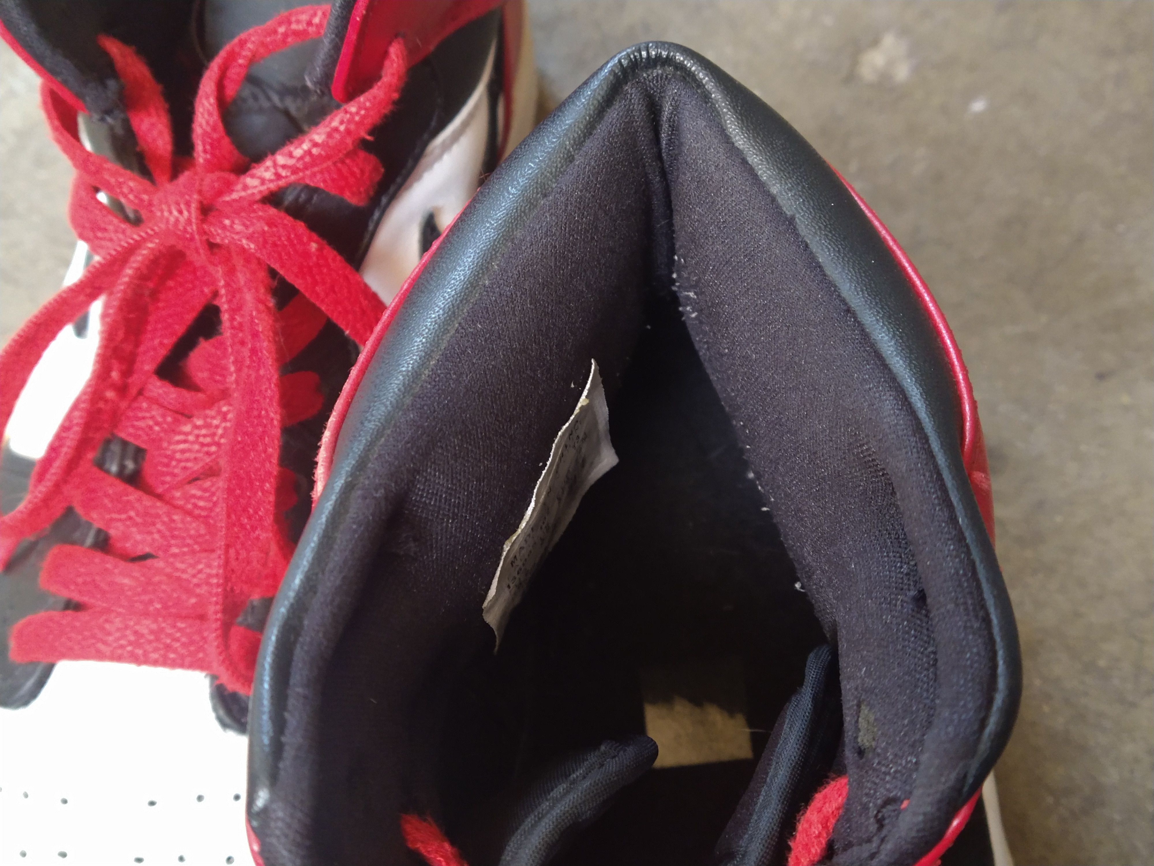 Jordan Brand × Nike Nike Air Jordan Retro 1 Old Love Size 10.5 Red 136085102 Size US 10.5 / EU 43-44 - 8 Thumbnail