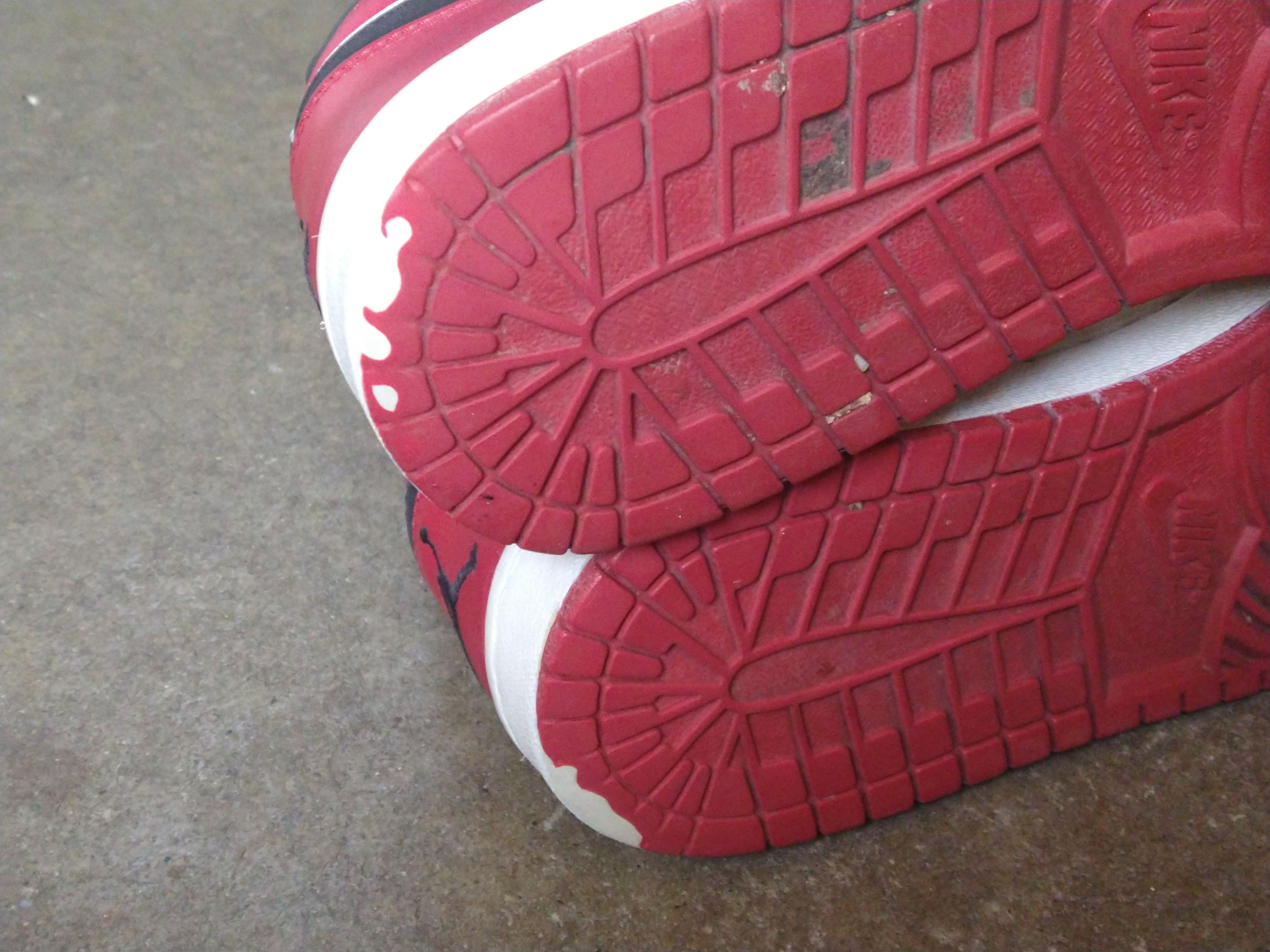 Jordan Brand × Nike Nike Air Jordan Retro 1 Old Love Size 10.5 Red 136085102 Size US 10.5 / EU 43-44 - 19 Thumbnail