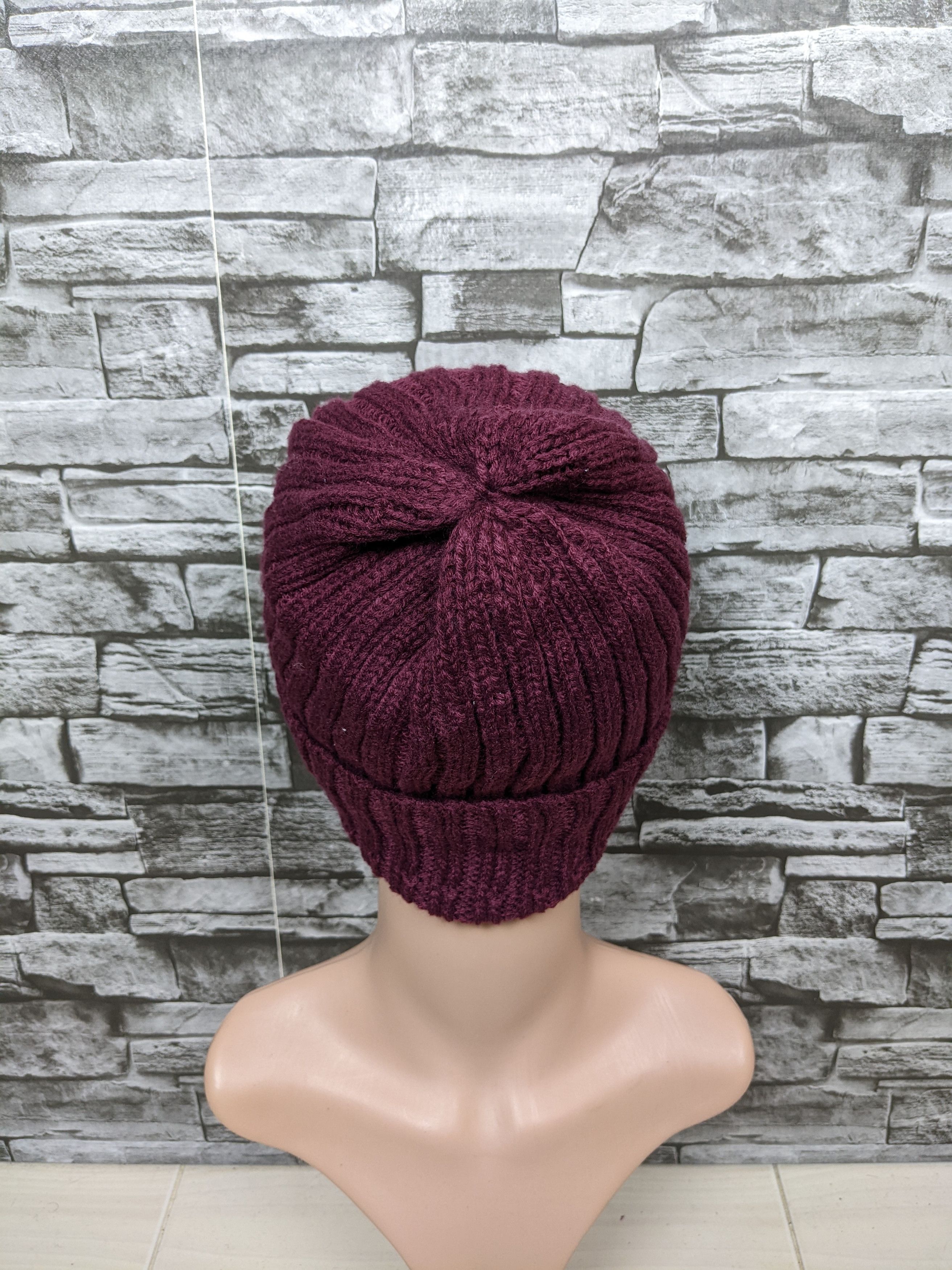 Playboy Vintage Playboy Small Logo Beanie Hat Cap Snowcap Size ONE SIZE - 2 Thumbnail