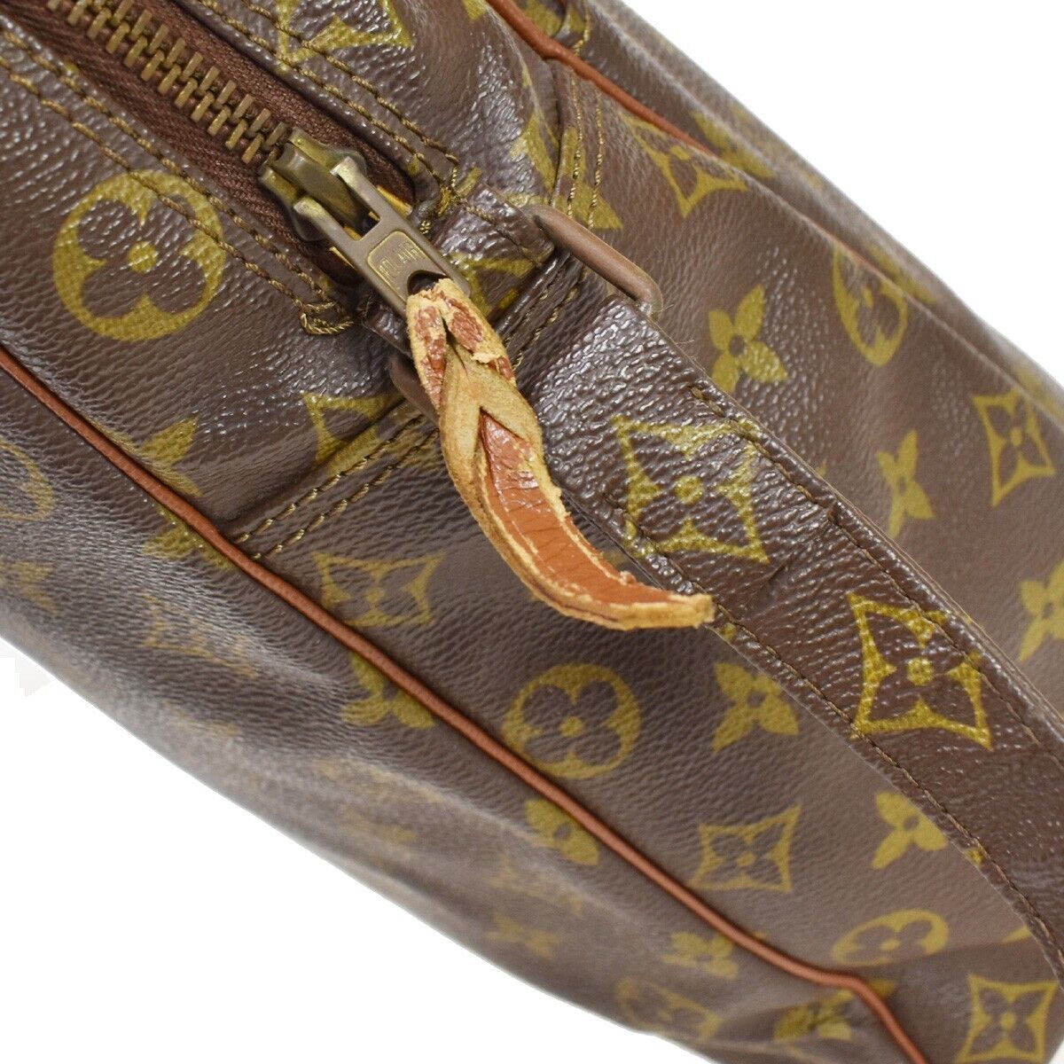 Louis Vuitton Danube Crossbody Shoulder Bag Size ONE SIZE - 8 Thumbnail