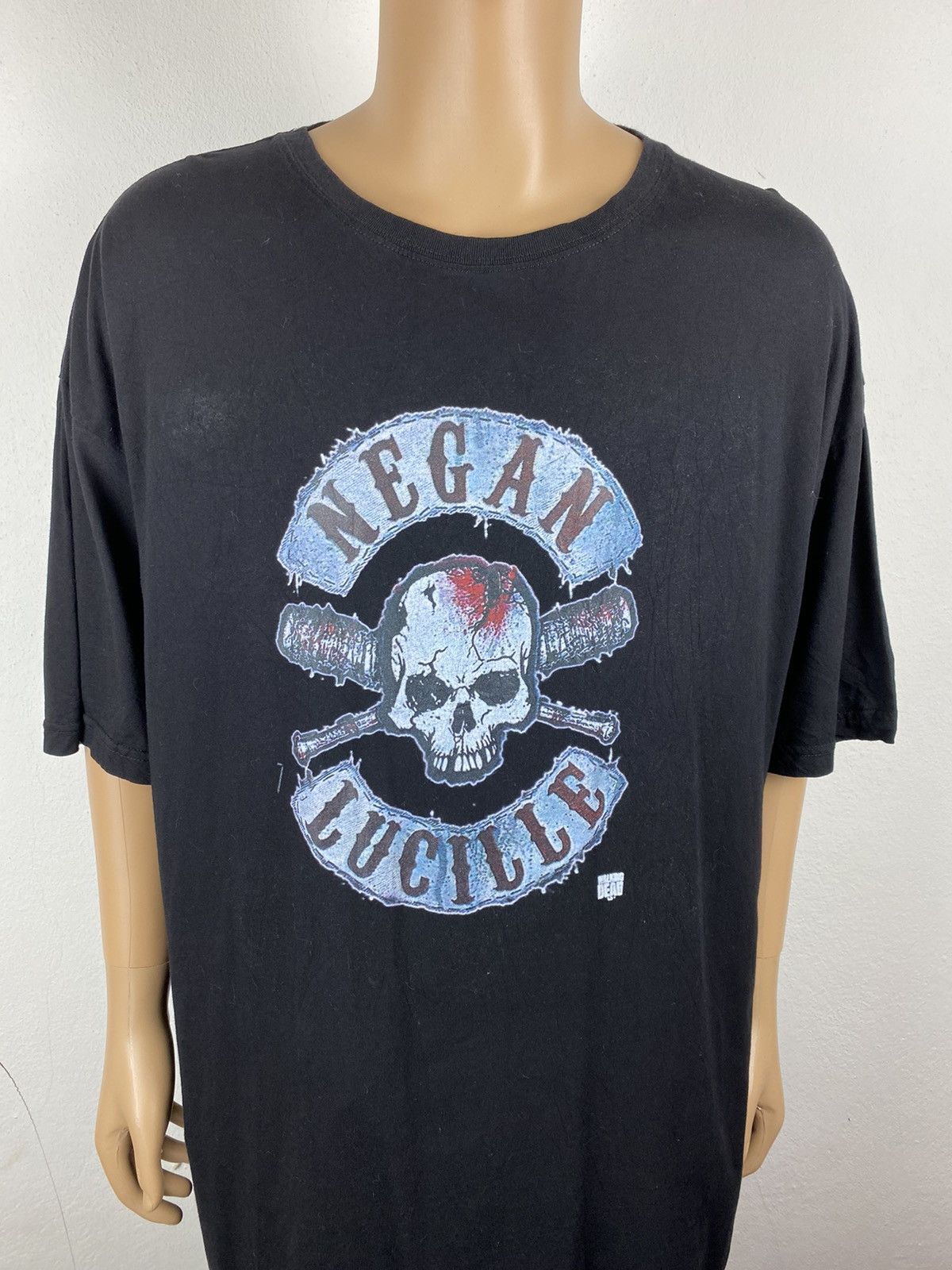 The Game 🔥GKD THE WALKING DEAD x NEGAN LUCILLE VIDEO GAME T-SHIRT Size US XL / EU 56 / 4 - 3 Thumbnail