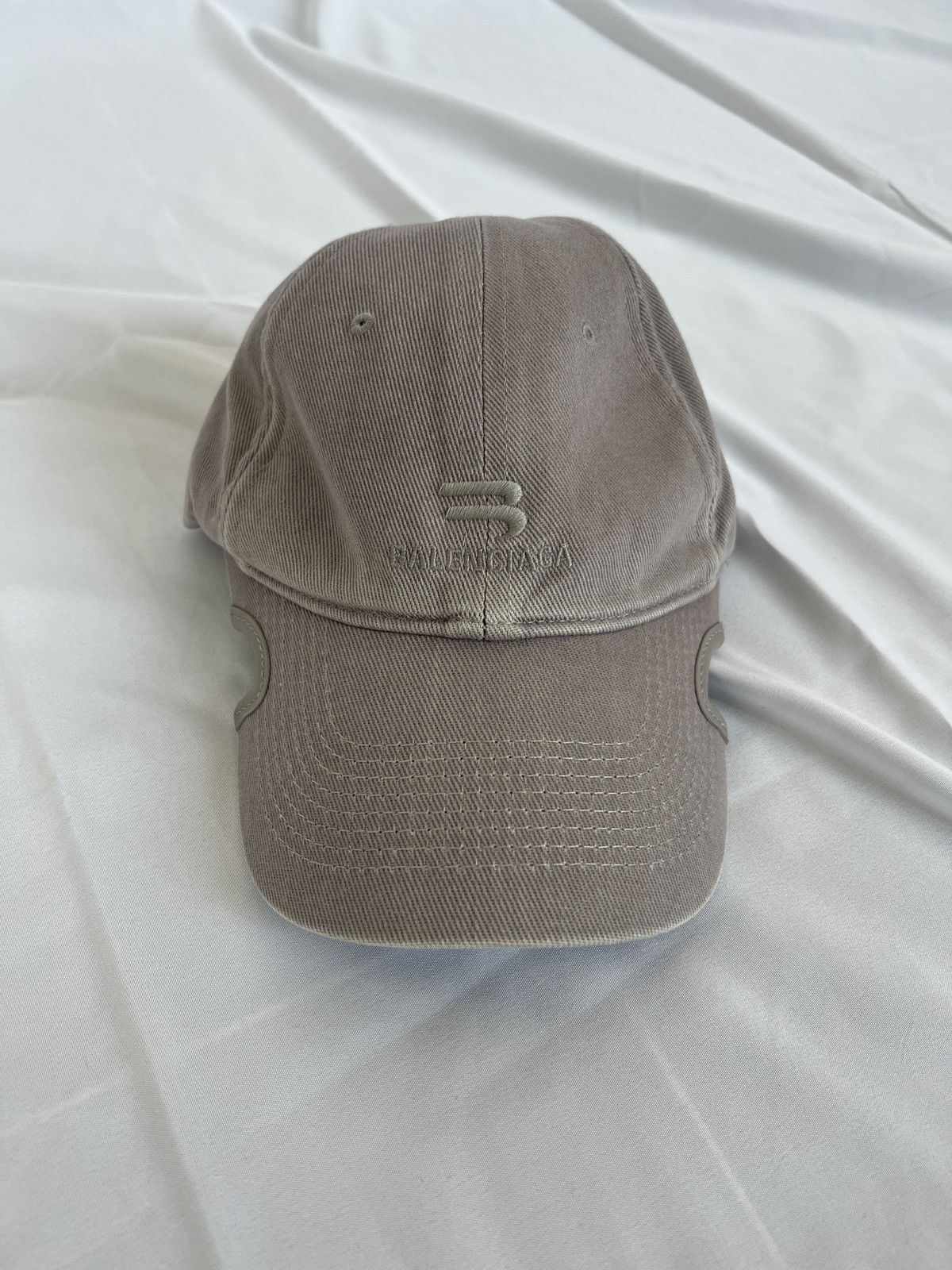 Balenciaga *RARE* Balenciaga Sporty B Cap Size ONE SIZE - 5 Thumbnail