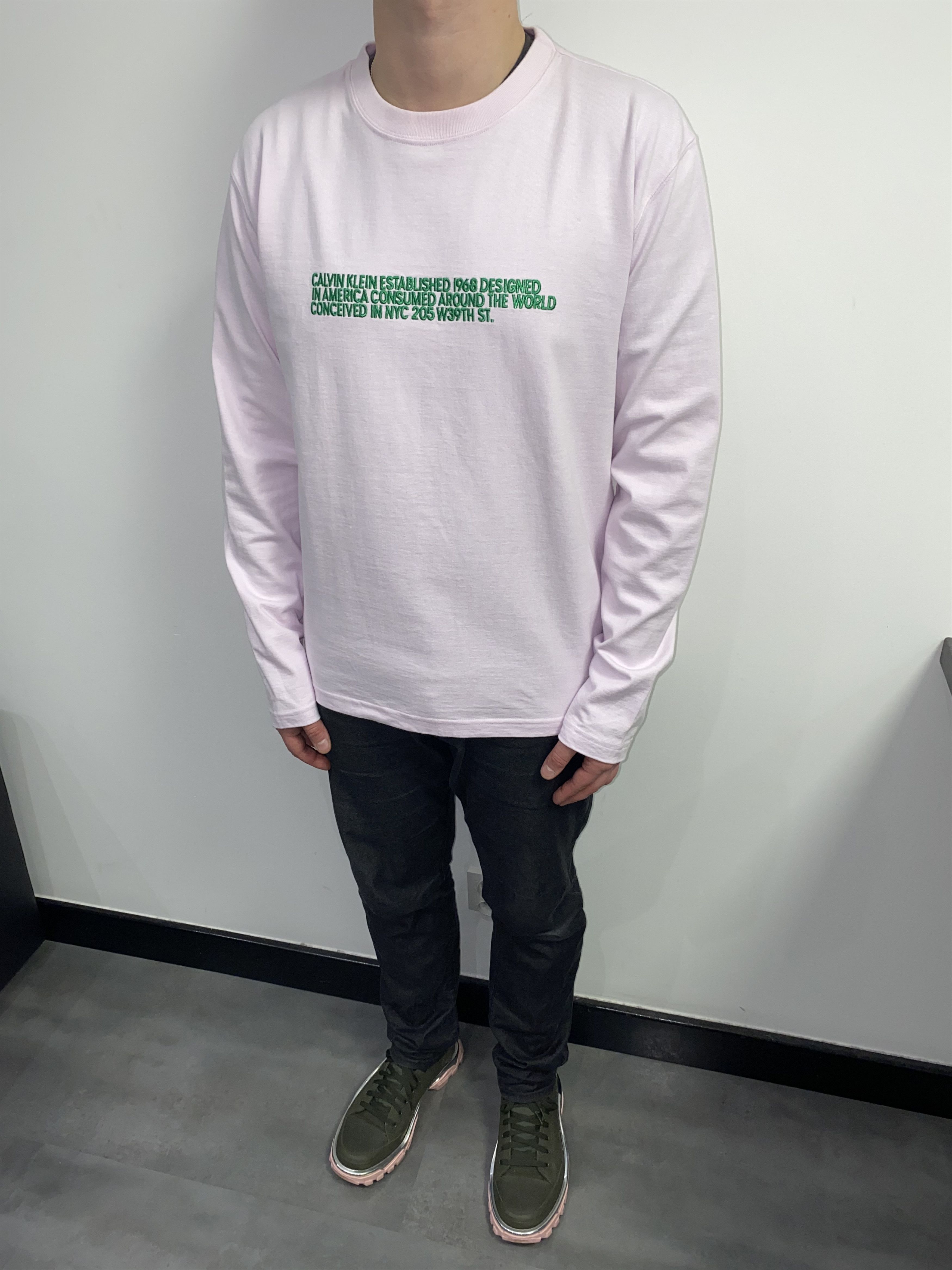 Andy Warhol × Calvin Klein 205W39NYC × Raf Simons Calvin Klein 205W39NYC Statement Logo Baby Pink Crewneck Size US L / EU 52-54 / 3 - 2 Thumbnail