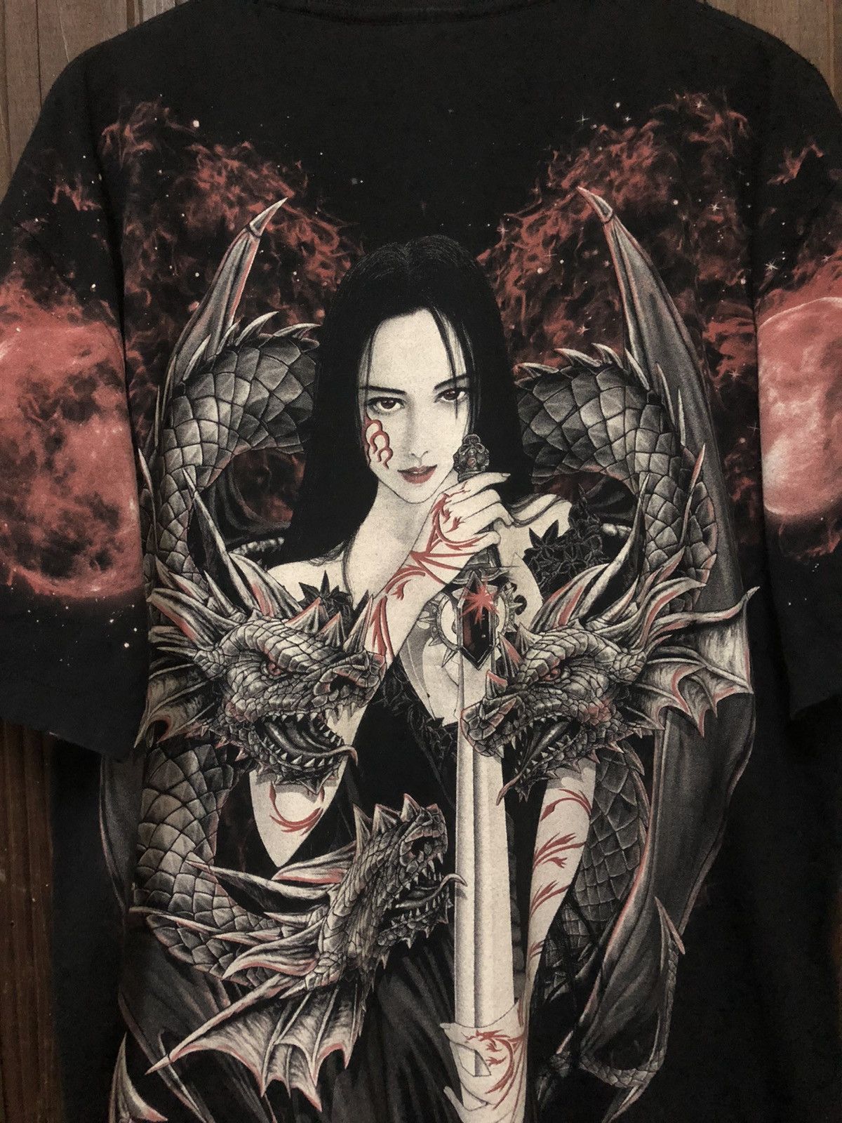 Vintage Vintage Women Warrior with Dragon Overprint Rare Tee Shirt Size ONE SIZE - 7 Thumbnail