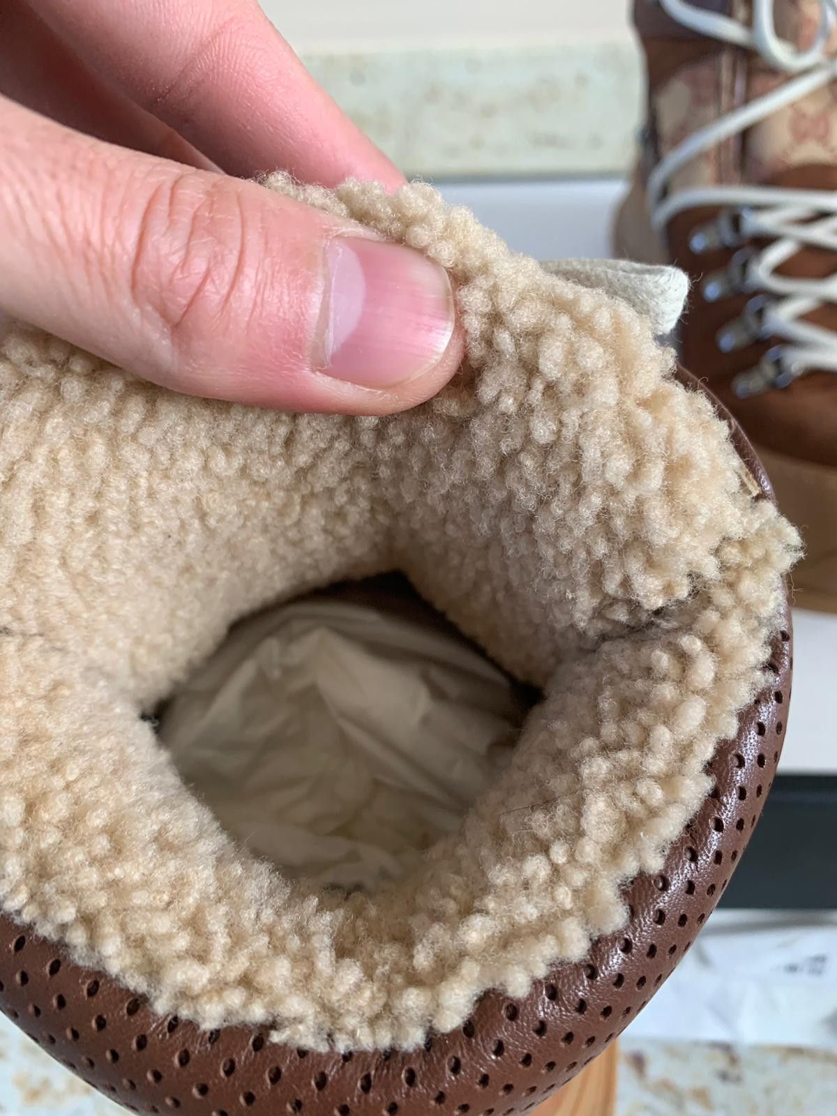 Gucci Flashtrek Shearling Boots in Brown Size US 8 / EU 41 - 10 Thumbnail