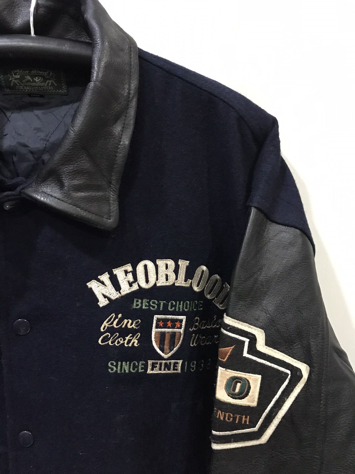 Japanese Brand Vintage NEO BLOOD Leather Sleeve Varsity Jacke Size US L / EU 52-54 / 3 - 5 Thumbnail