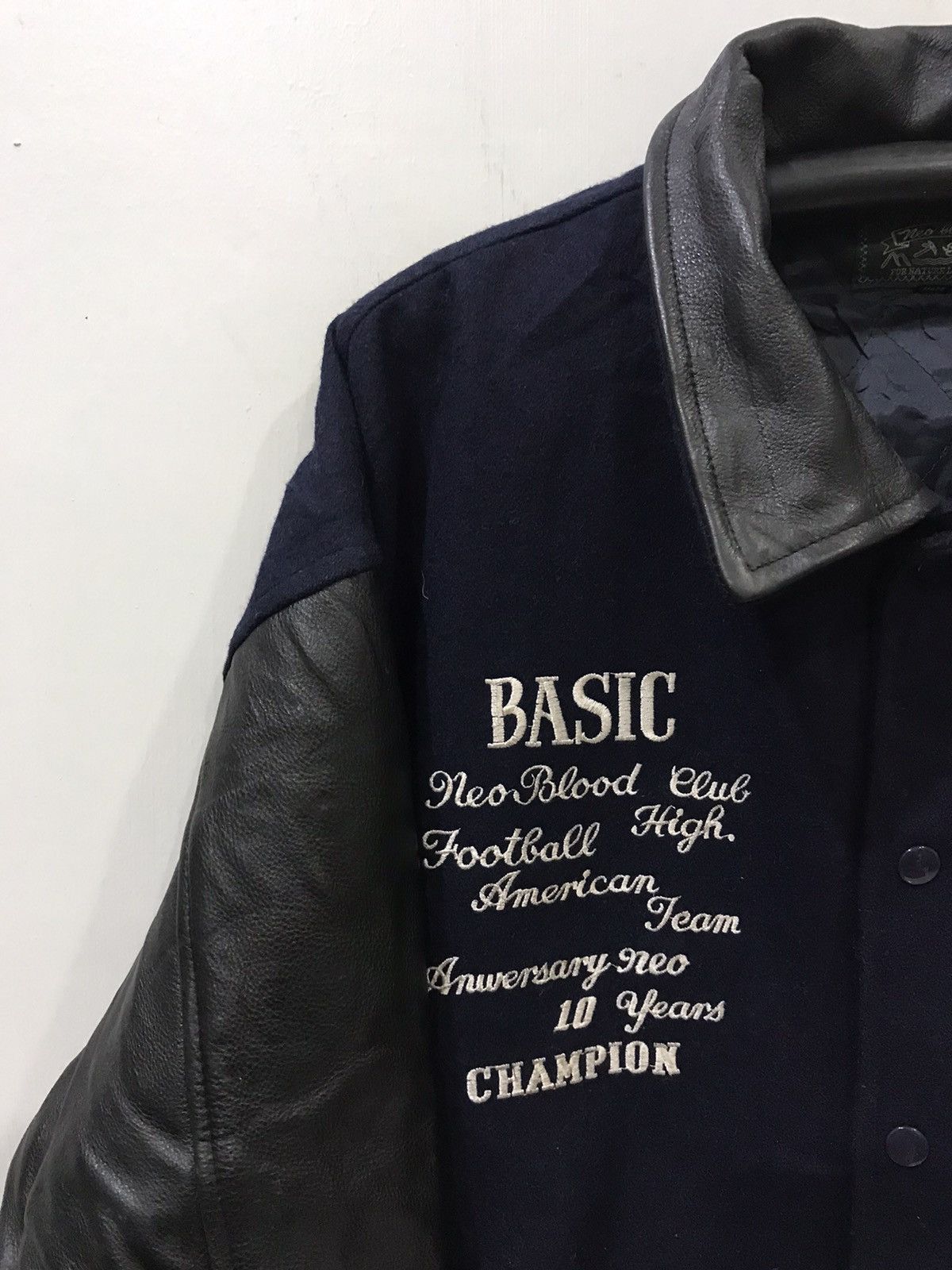 Japanese Brand Vintage NEO BLOOD Leather Sleeve Varsity Jacke Size US L / EU 52-54 / 3 - 6 Thumbnail