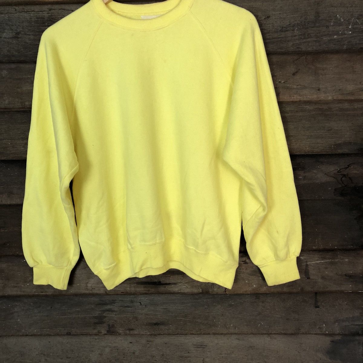 Vintage Yamaha Staff vintage Yellow Sweatshirt #030B Size US M / EU 48-50 / 2 - 5 Thumbnail