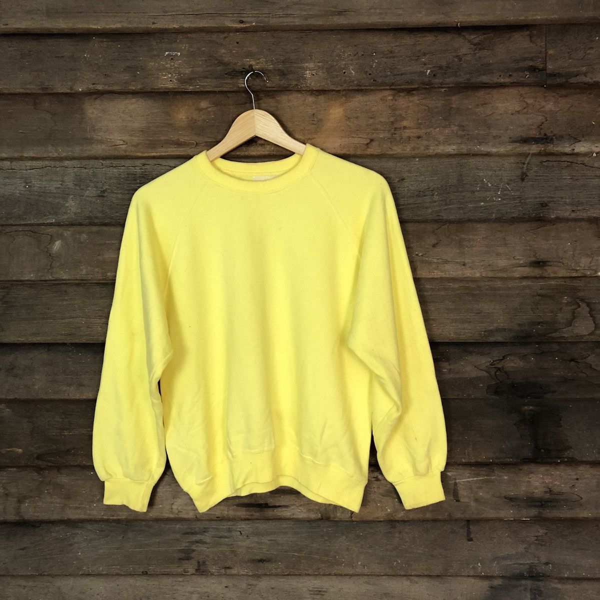 Vintage Yamaha Staff vintage Yellow Sweatshirt #030B Size US M / EU 48-50 / 2 - 3 Thumbnail