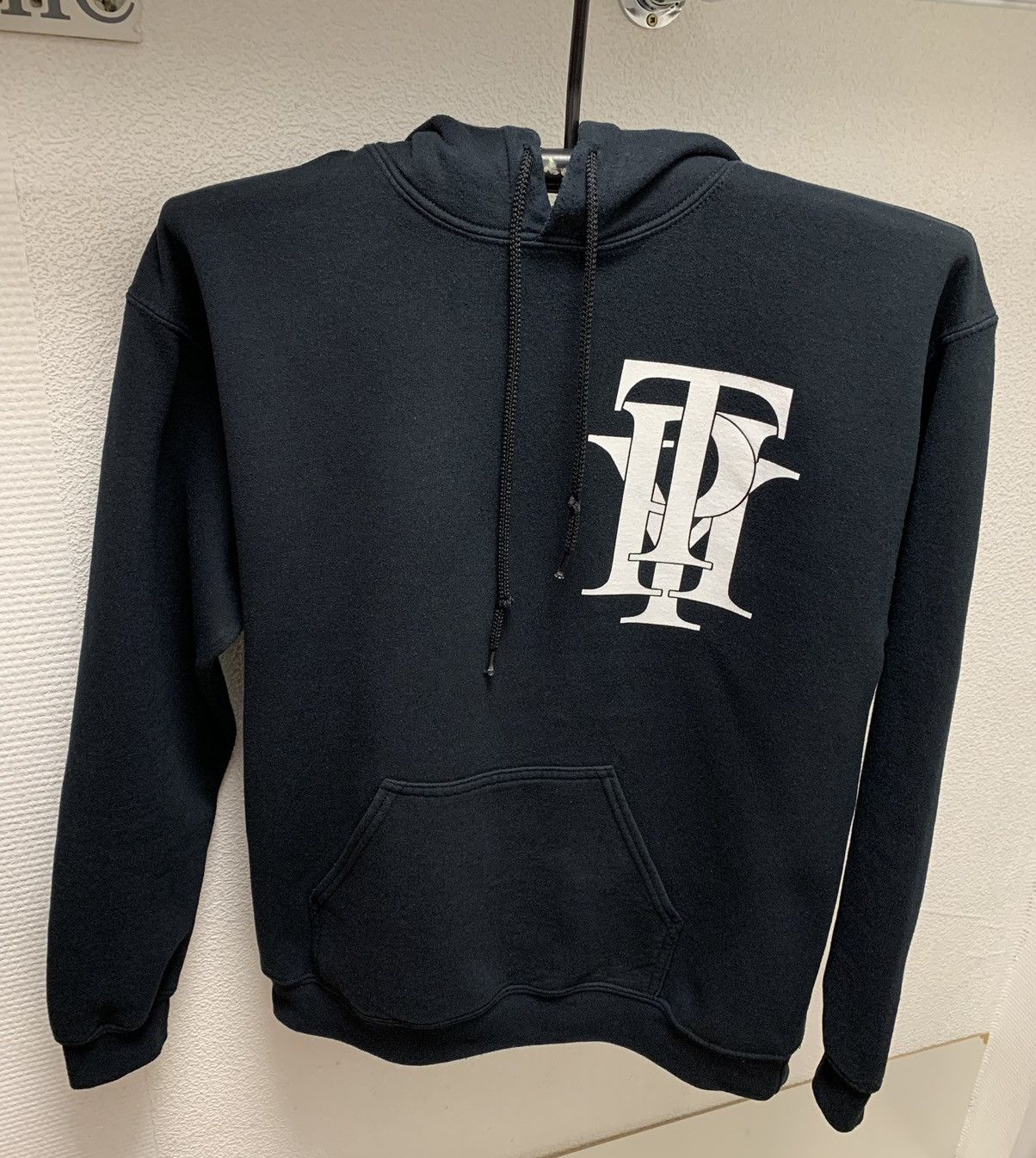 Band Tees TPIY The Plot In You black vintage rock hoodie band M size Size US M / EU 48-50 / 2 - 2 Thumbnail