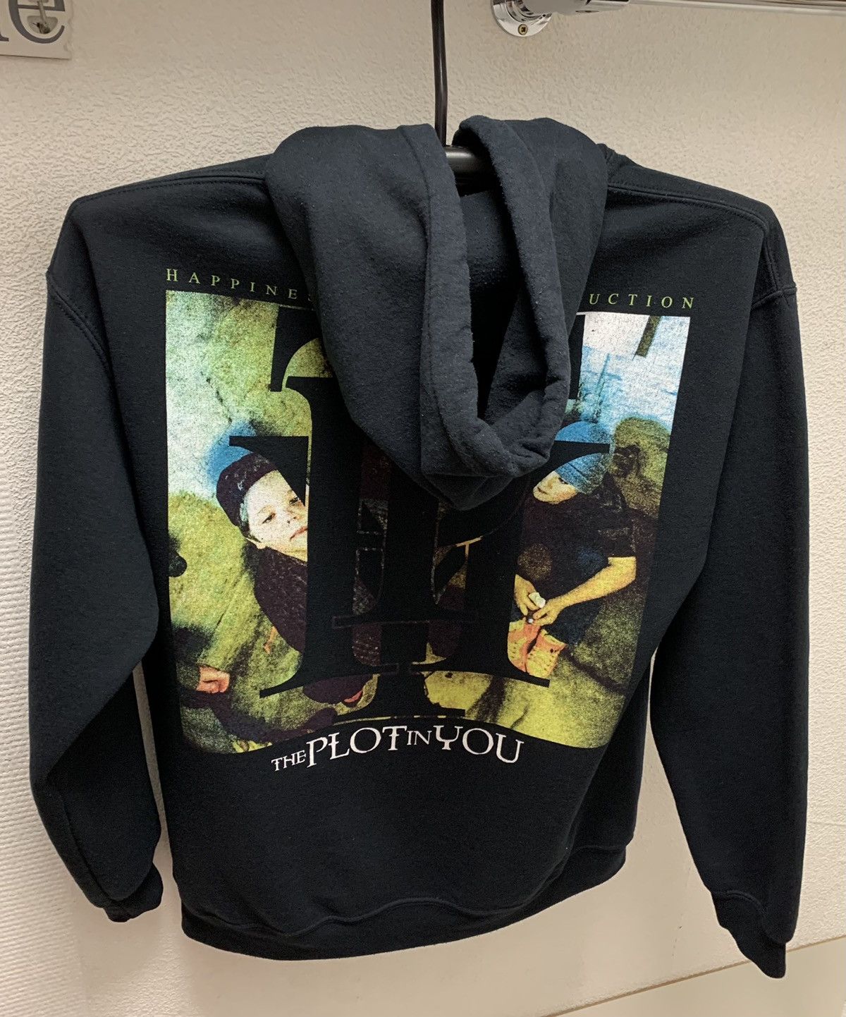 Band Tees TPIY The Plot In You black vintage rock hoodie band M size Size US M / EU 48-50 / 2 - 5 Thumbnail