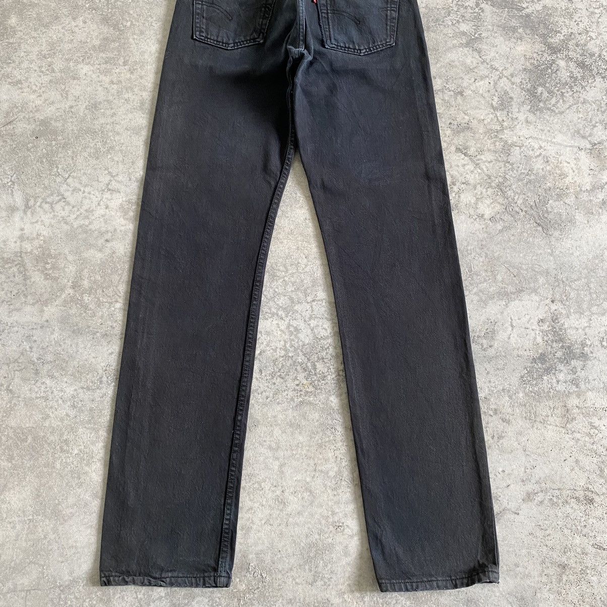 Levi's Size 30x34 Vintage Levi's 501 Faded Black Denim Jeans Size US 30 / EU 46 - 11 Thumbnail