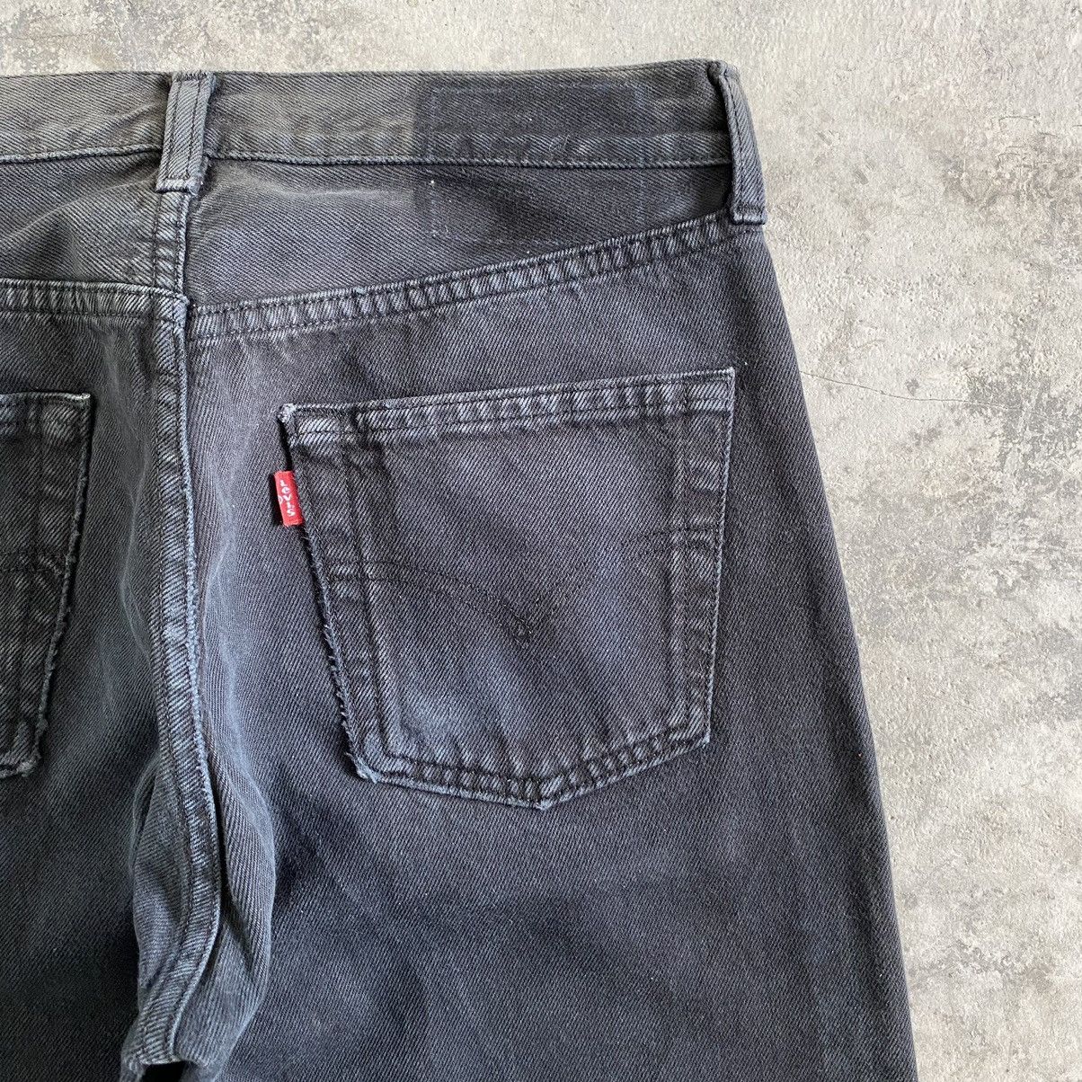 Levi's Size 30x34 Vintage Levi's 501 Faded Black Denim Jeans Size US 30 / EU 46 - 14 Thumbnail