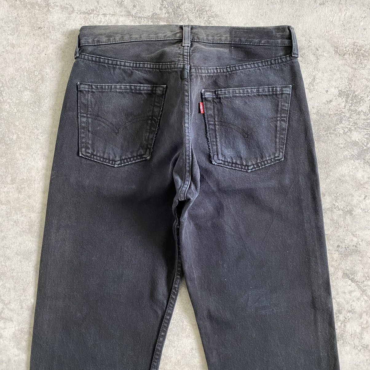 Levi's Size 30x34 Vintage Levi's 501 Faded Black Denim Jeans Size US 30 / EU 46 - 13 Thumbnail