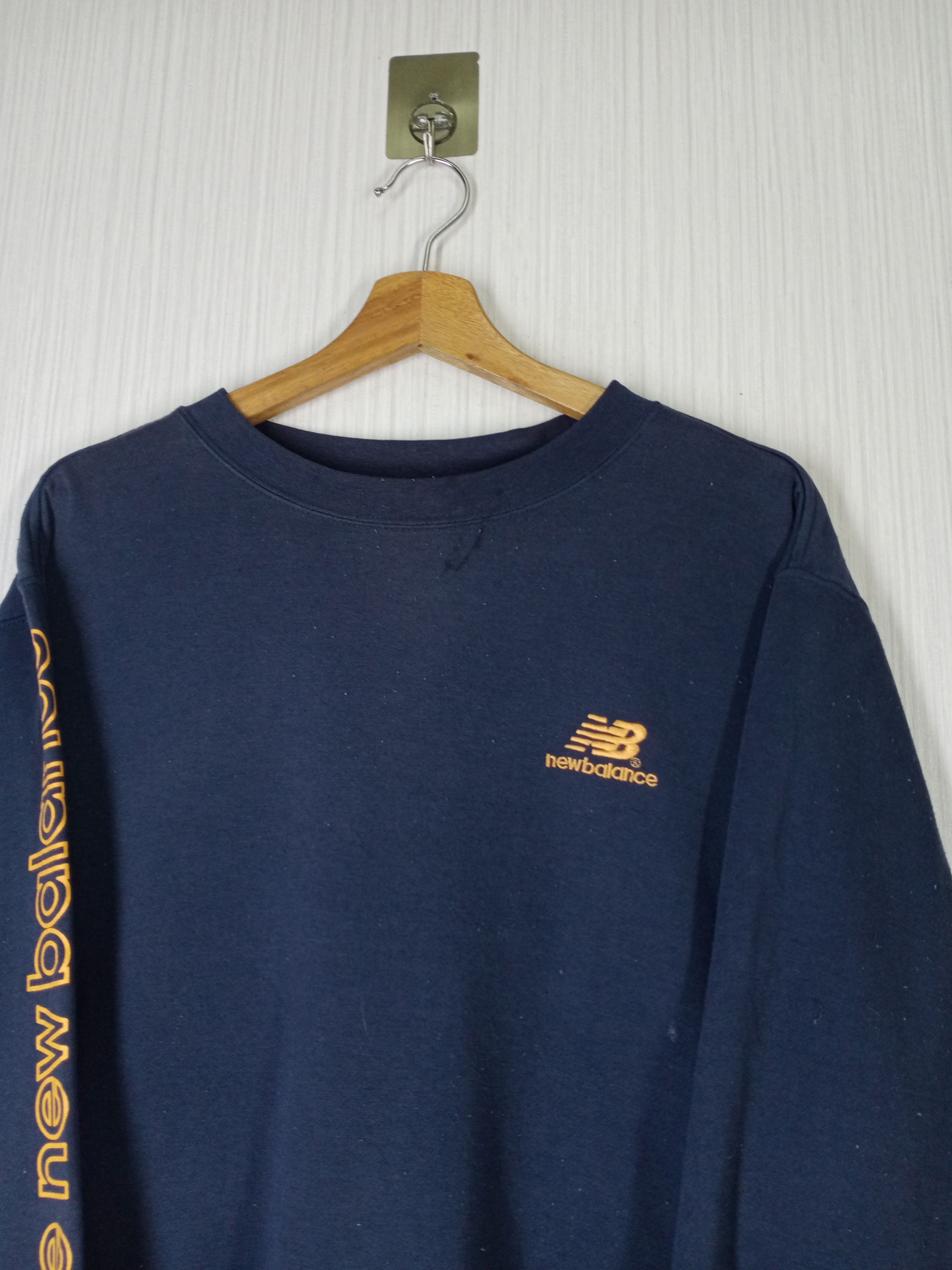 New Balance Vintage New Balance Embroidered Small Logo Sweatshirt Size US L / EU 52-54 / 3 - 2 Thumbnail