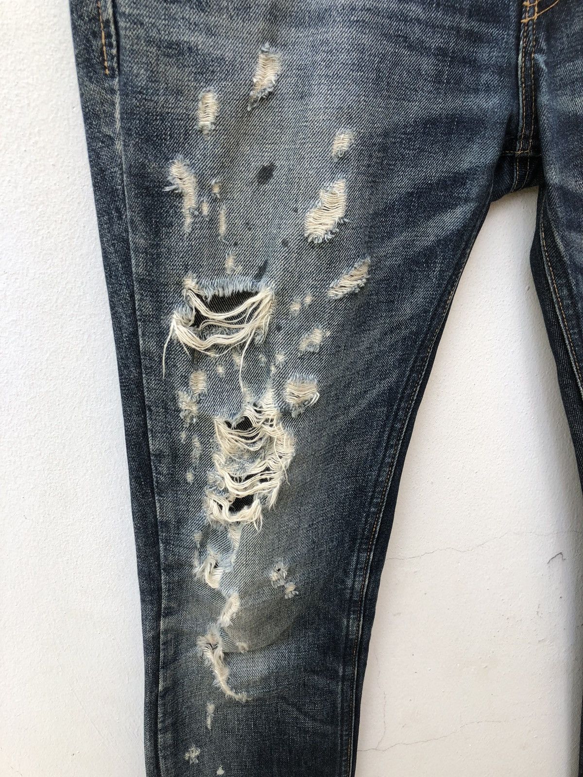 Lounge Lizard Rips Distressed Damaged Denim Jeans Size US 30 / EU 46 - 10 Thumbnail
