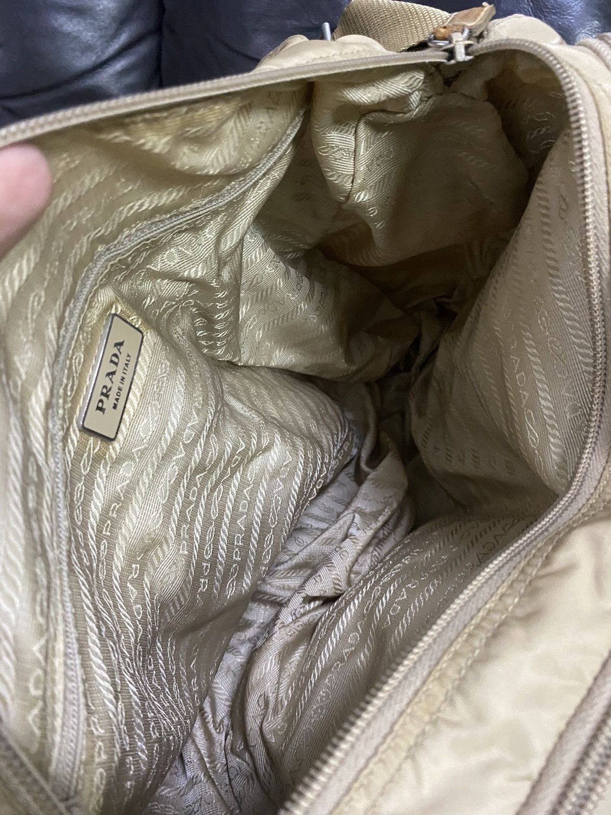 Prada Authentic Prada Tessuto Nyalon Messenger Shoulder Bag Size ONE SIZE - 19 Thumbnail