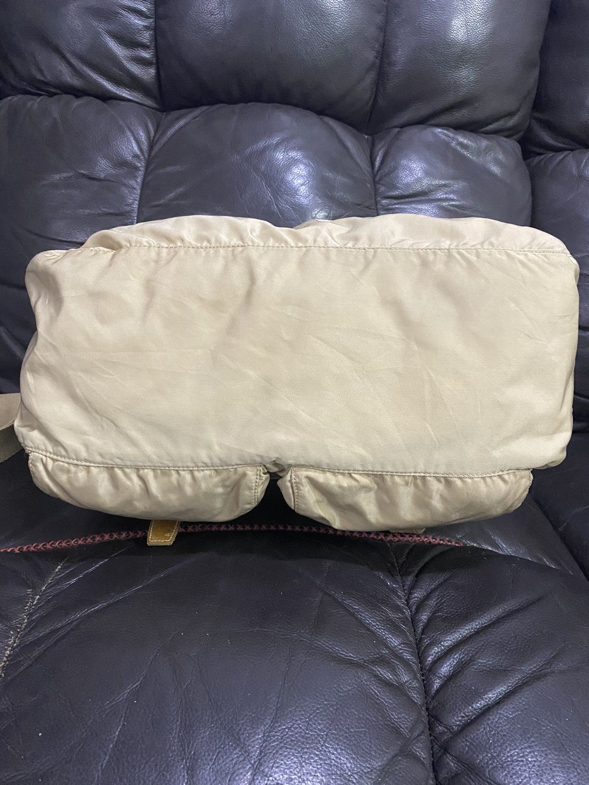 Prada Authentic Prada Tessuto Nyalon Messenger Shoulder Bag Size ONE SIZE - 10 Thumbnail
