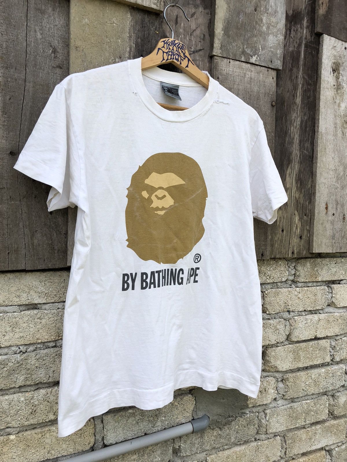 A BATHING APE® ロゴ Tシャツ | ブラック | FARFETCH JP