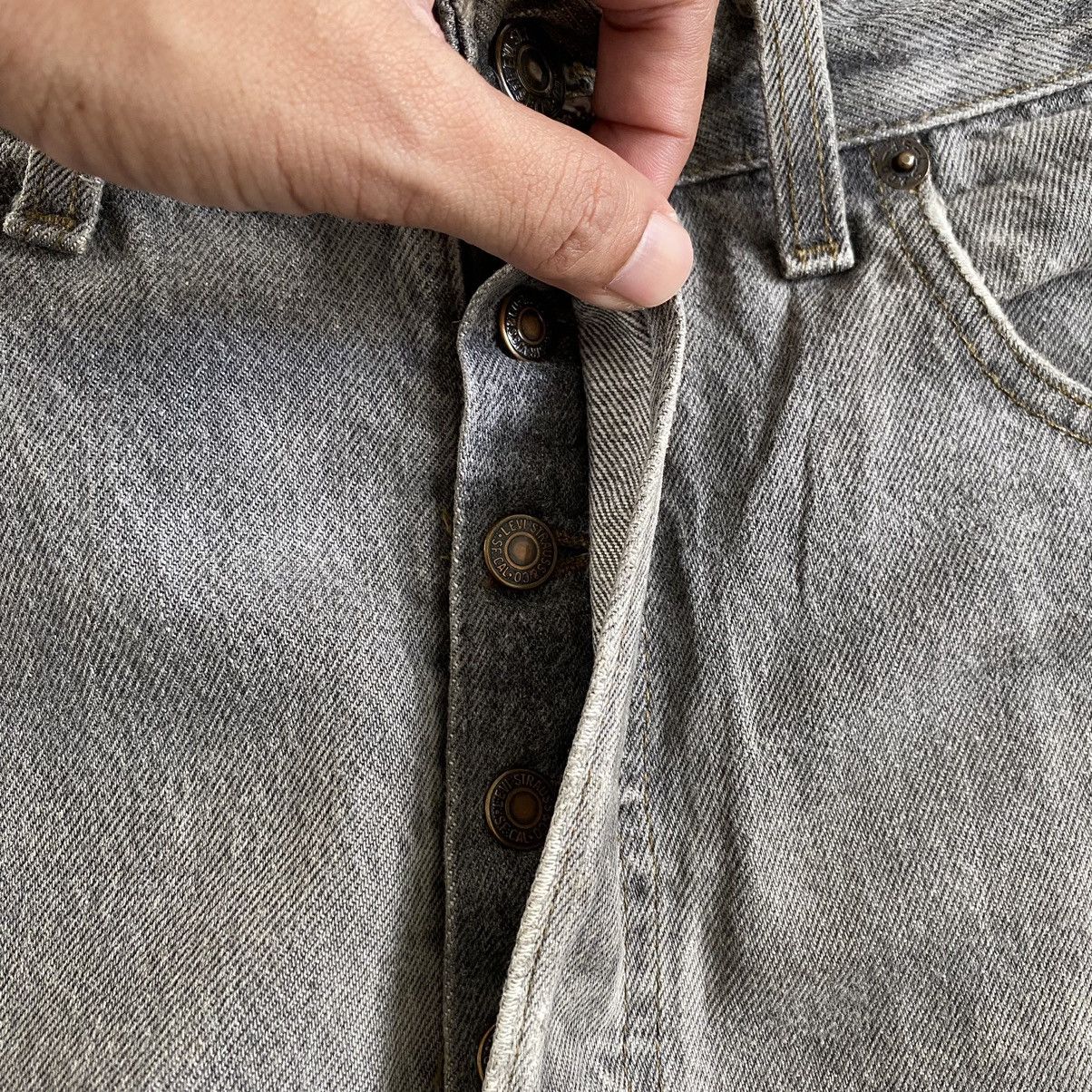 Levi's Size 33x32.5 VTG 90’s Levi's 501 Ash Gray Button Fly Jeans Size US 33 - 11 Thumbnail