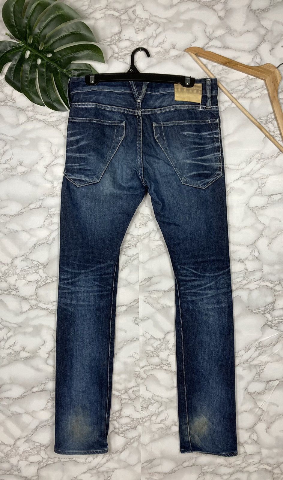 20471120 × Vanquish Vanquish Distressed Skinny Denim Jeans Size US 32 / EU 48 - 2 Thumbnail