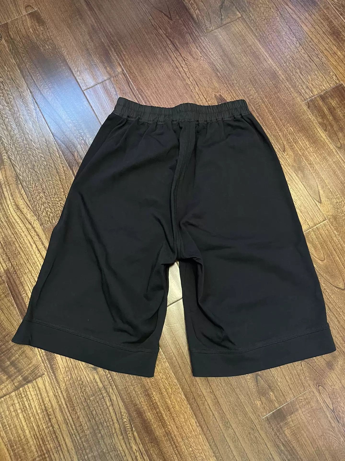 Rick Owens Rick Owens black men's shorts Size US 32 / EU 48 - 2 Thumbnail