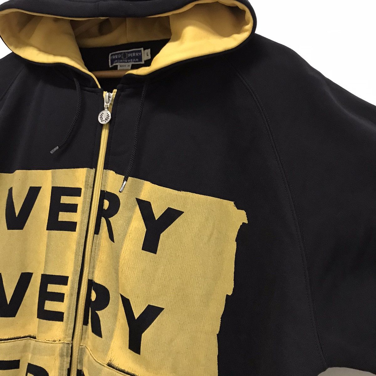 Fred Perry Vintage 90s Fred Perry Very Very Graphic Sweater Hoodie Size US L / EU 52-54 / 3 - 5 Thumbnail