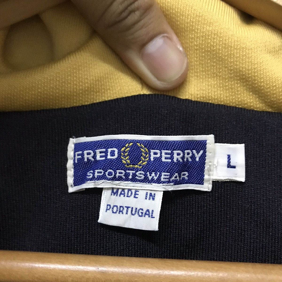 Fred Perry Vintage 90s Fred Perry Very Very Graphic Sweater Hoodie Size US L / EU 52-54 / 3 - 10 Thumbnail