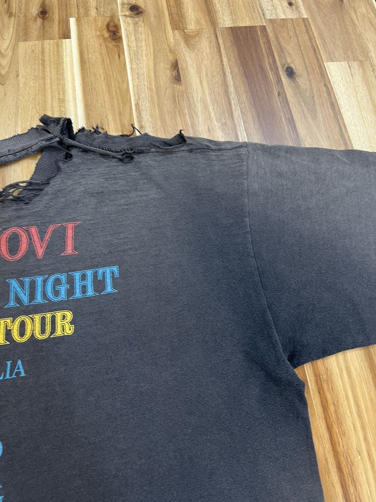 Bon Jovi Vintage Bon Jovi Destroyed Trashed Shirts Tee Size US M / EU 48-50 / 2 - 11 Thumbnail