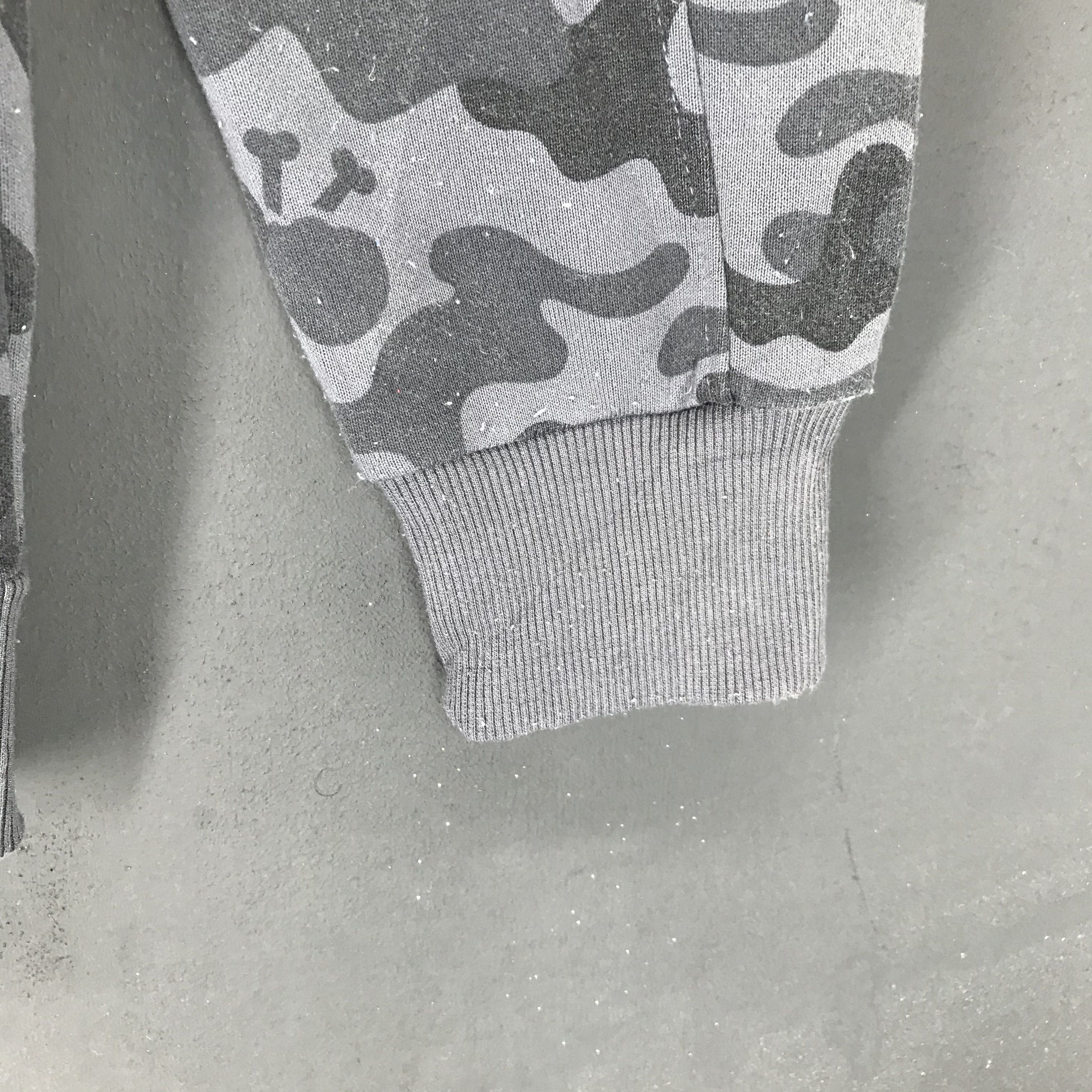 Puma Puma Camo Zipper Hoodie Sweatshirt #1865-73 Size US M / EU 48-50 / 2 - 5 Thumbnail
