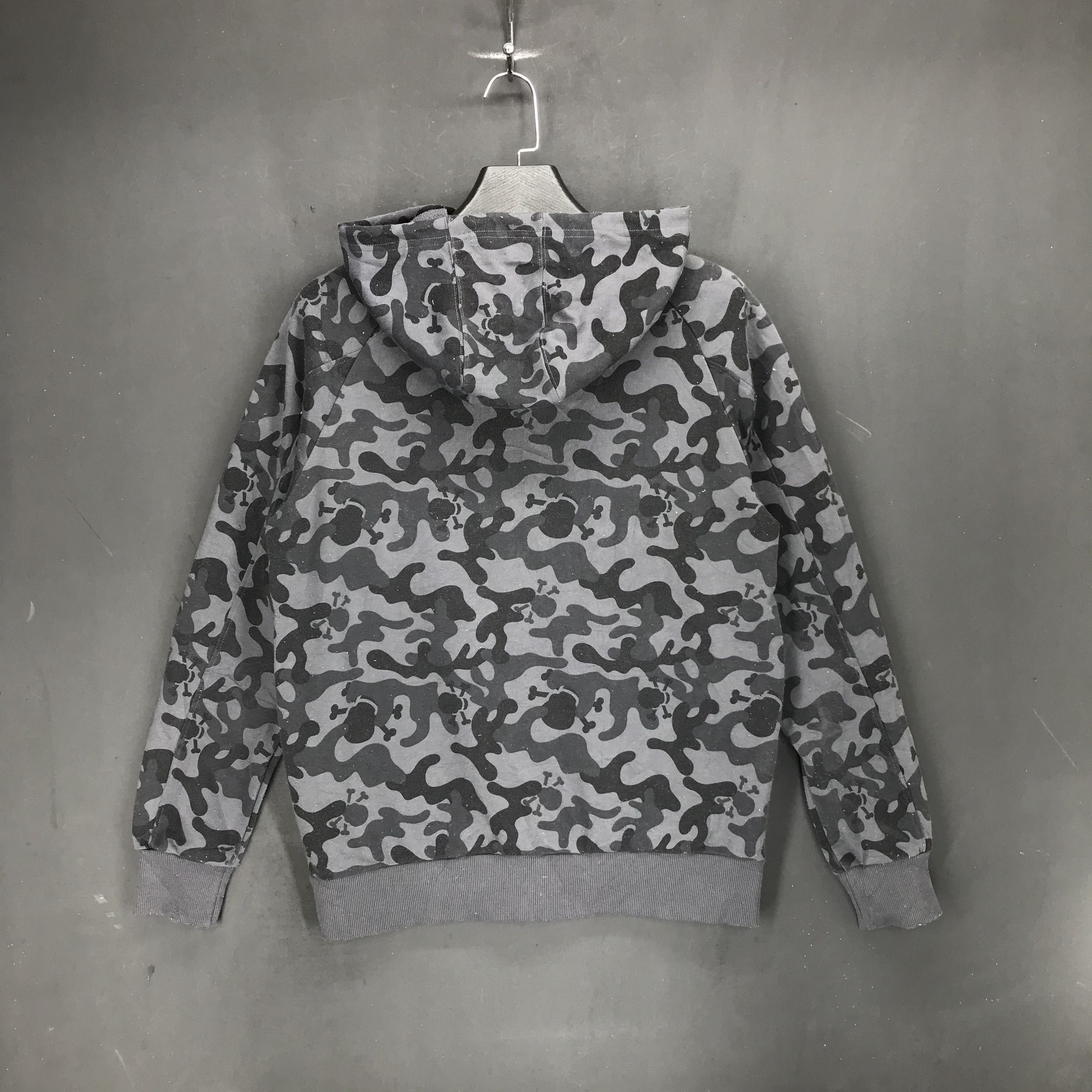 Puma Puma Camo Zipper Hoodie Sweatshirt #1865-73 Size US M / EU 48-50 / 2 - 8 Thumbnail