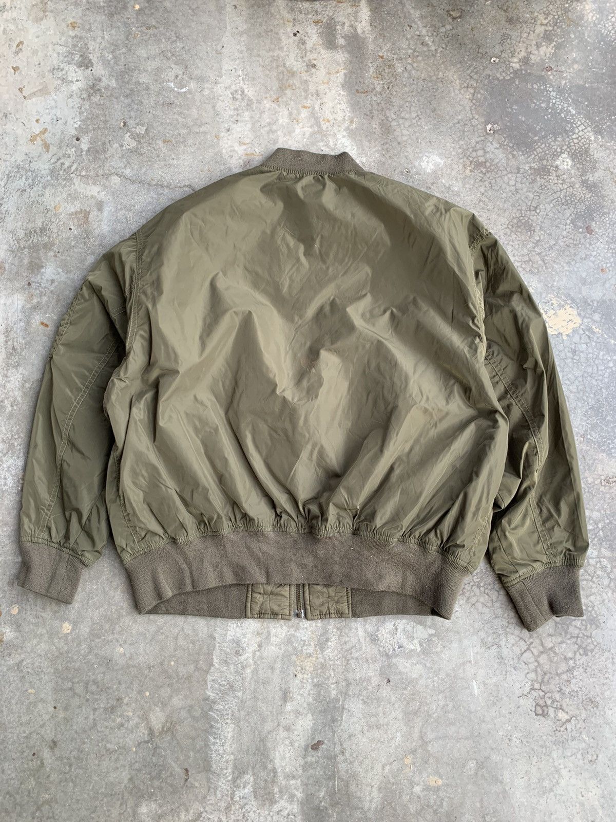 Uniqlo JapaneseBrand Uniqlo Gu Reversible Quilted Bomber Jacket Size US M / EU 48-50 / 2 - 3 Thumbnail