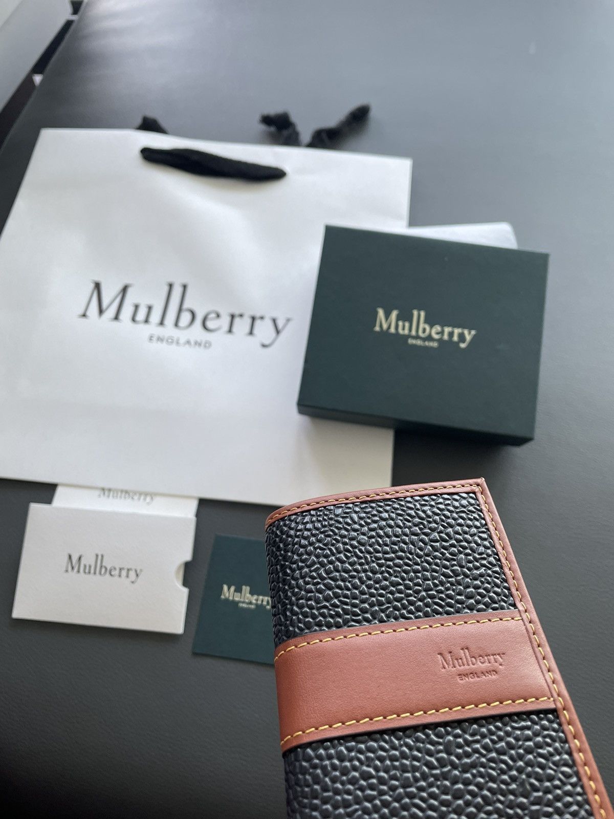 Mulberry Brand New Rare Classic Iconic Leather Bi-folder Card Wallet Size ONE SIZE - 9 Thumbnail