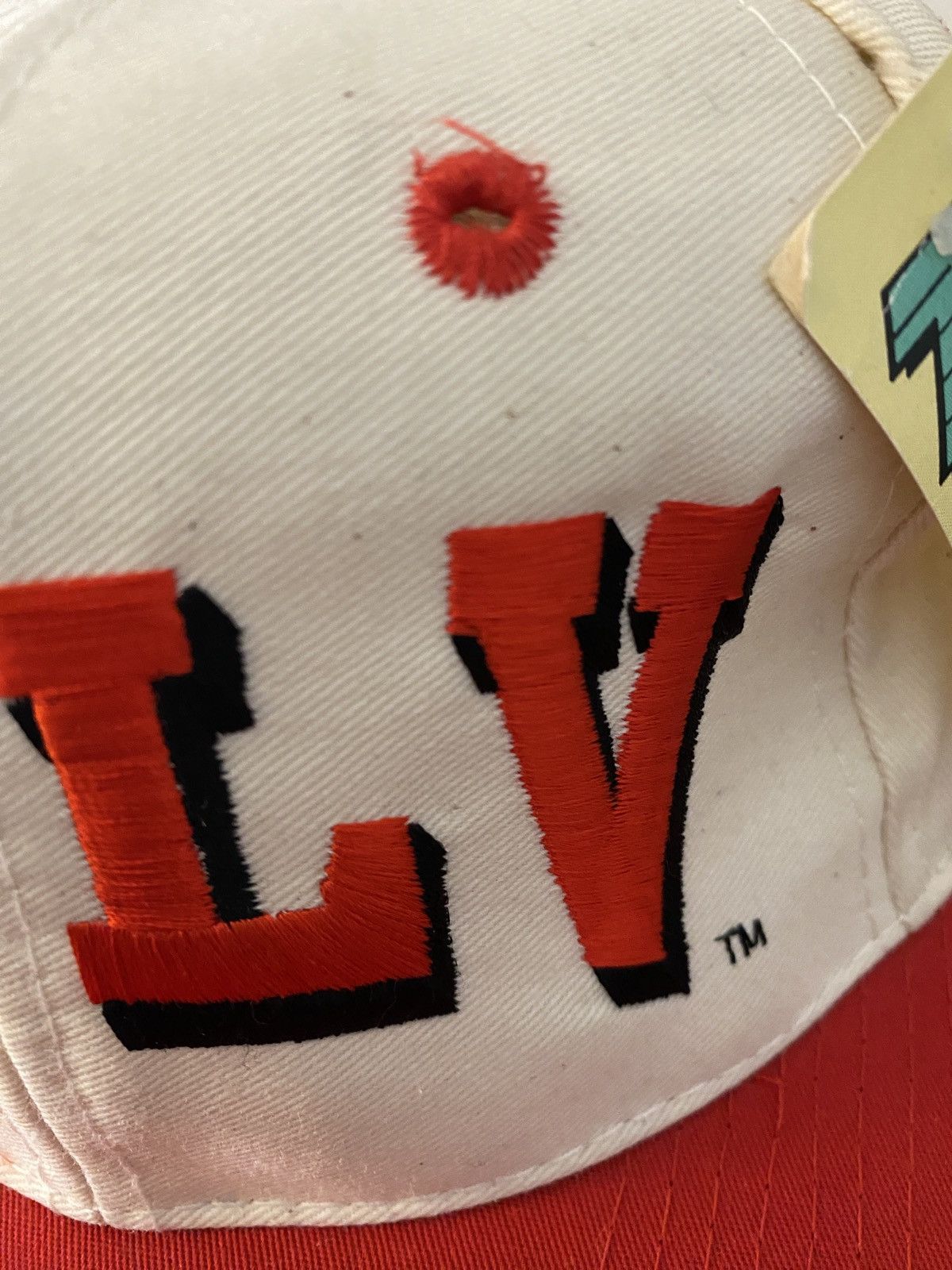 NCAA × Top Of The World × Vintage Vintage NWT 80’s UNLV Rebels Fitted Hat Cap 7 1/8 Size ONE SIZE - 3 Thumbnail