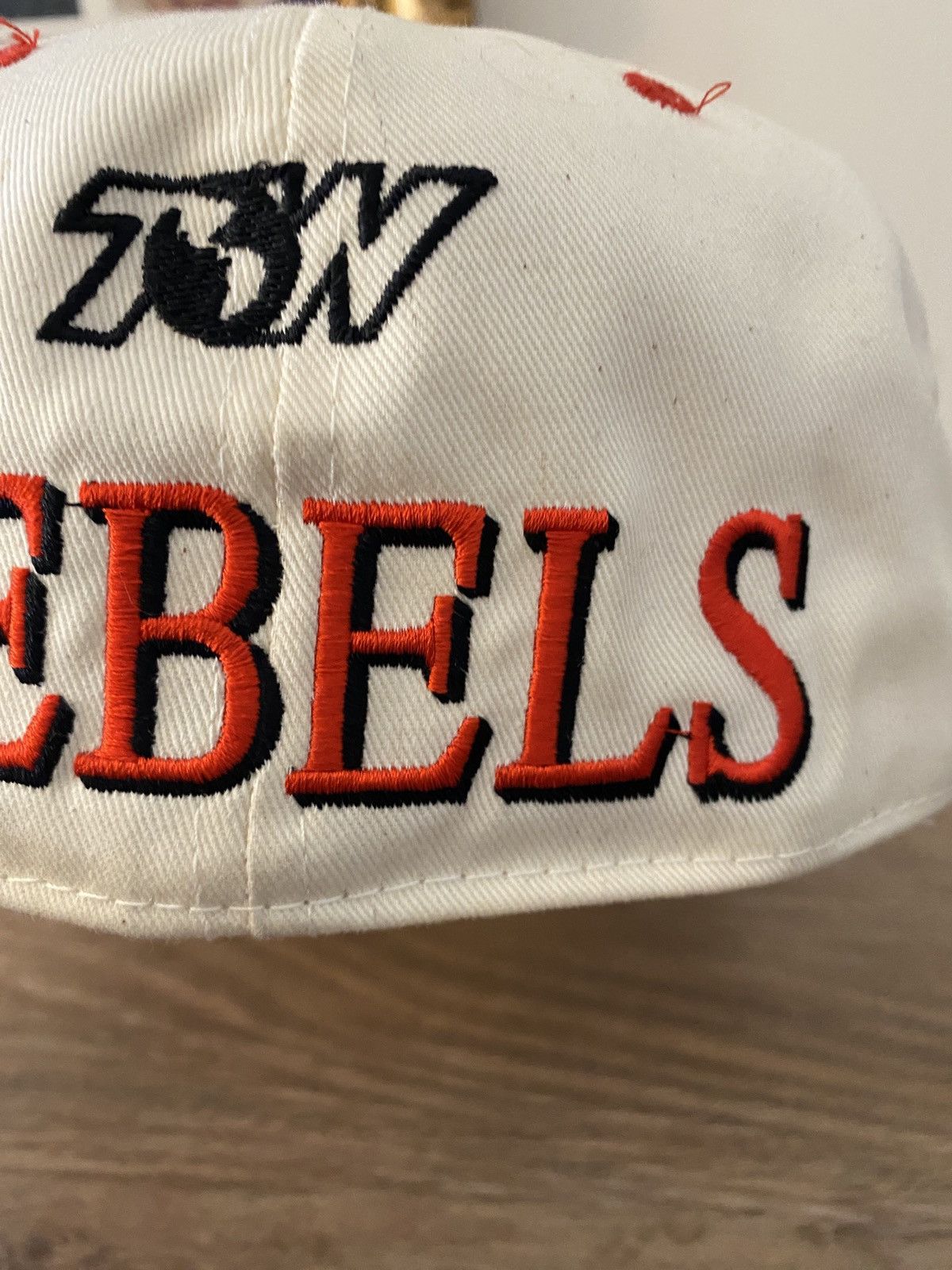 NCAA × Top Of The World × Vintage Vintage NWT 80’s UNLV Rebels Fitted Hat Cap 7 1/8 Size ONE SIZE - 9 Thumbnail