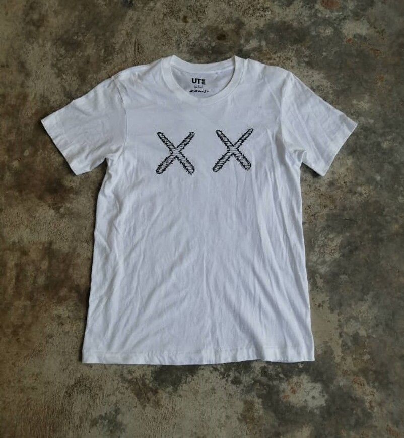 Kaws × Uniqlo Kaws Skeleton Tshirt RARE Design Size US S / EU 44-46 / 1 - 3 Thumbnail