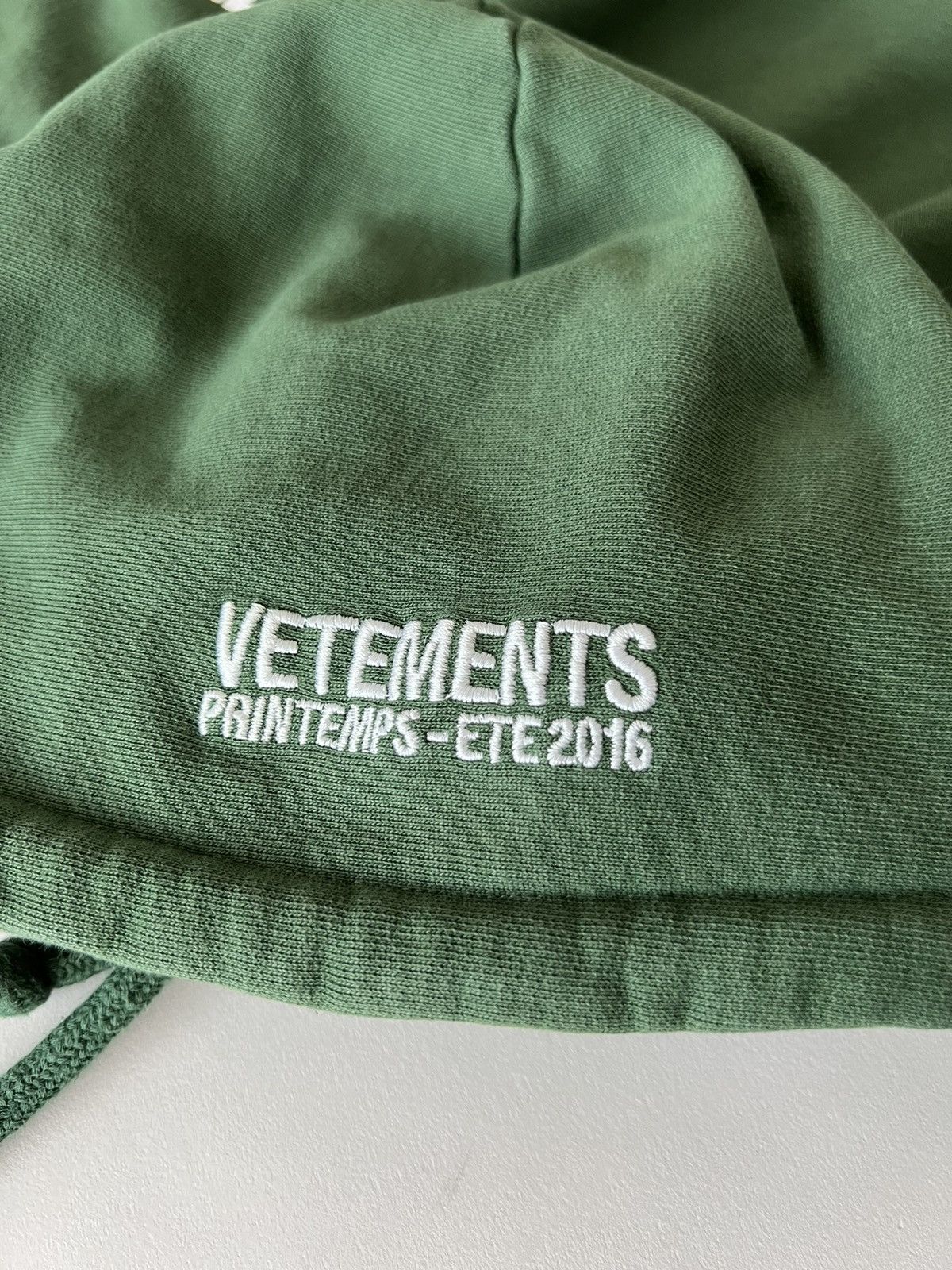 Champion × Vetements Vetements Polizei Hoodie Size M / US 6-8 / IT 42-44 - 4 Thumbnail
