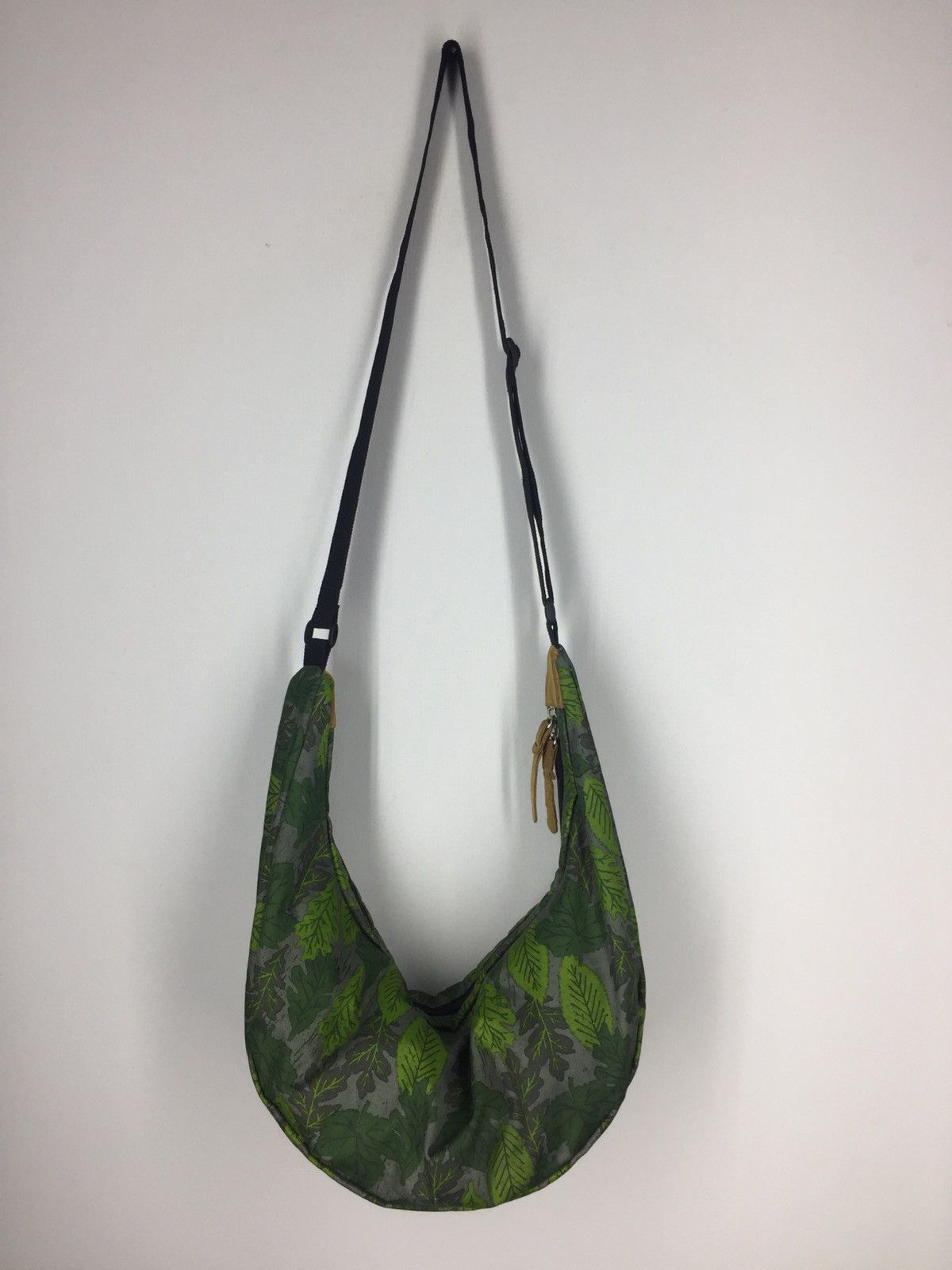 Issey Miyake issey miyake slouchy banana floral design Size ONE SIZE - 11 Thumbnail