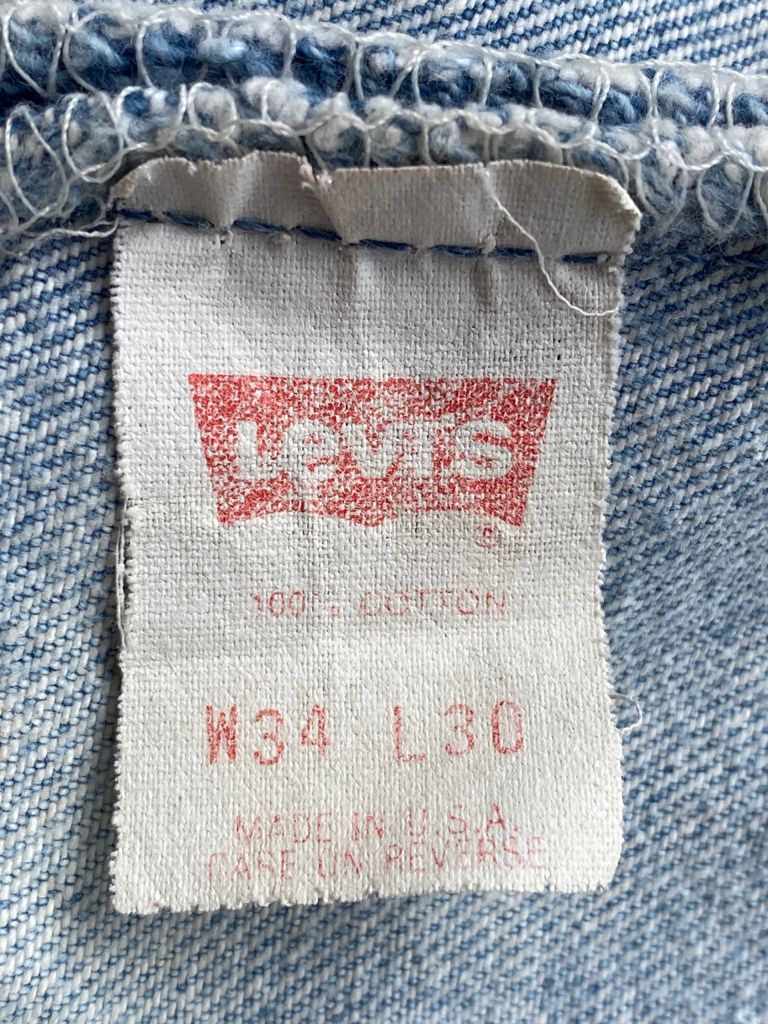 Levi's Vintage Clothing GRAIL🔥Vintage Distress Light Wash 90s Levi's 501 Jeans Size US 32 / EU 48 - 13 Thumbnail