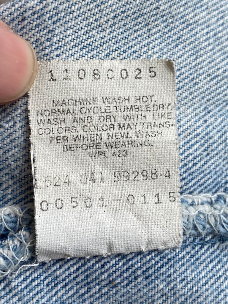 Levi's Vintage Clothing GRAIL🔥Vintage Distress Light Wash 90s Levi's 501 Jeans Size US 32 / EU 48 - 14 Thumbnail
