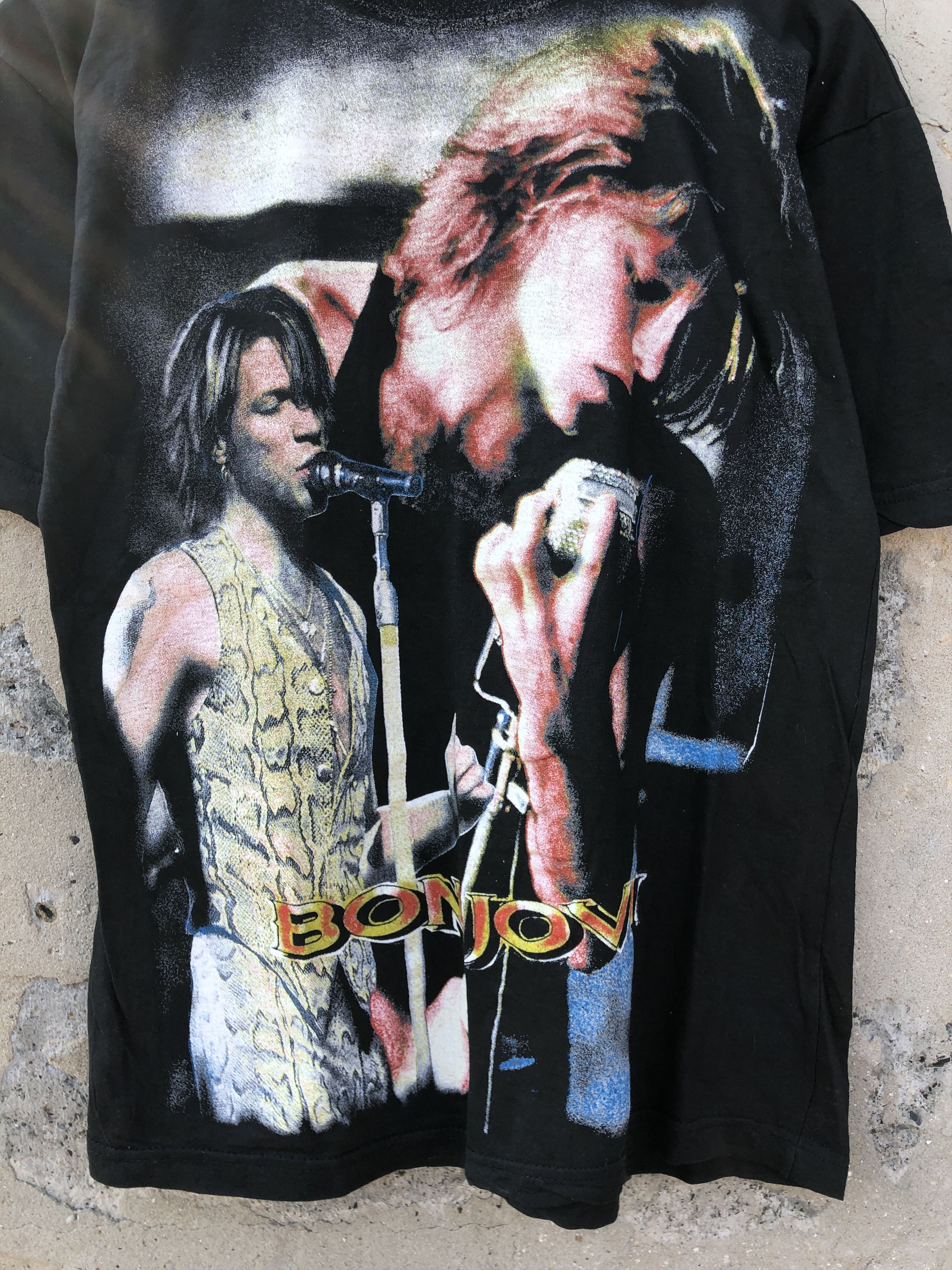Band Tees Vintage 90s Bon Jovi (Van Halen Guns N' Roses David Bowie) Size US L / EU 52-54 / 3 - 3 Thumbnail