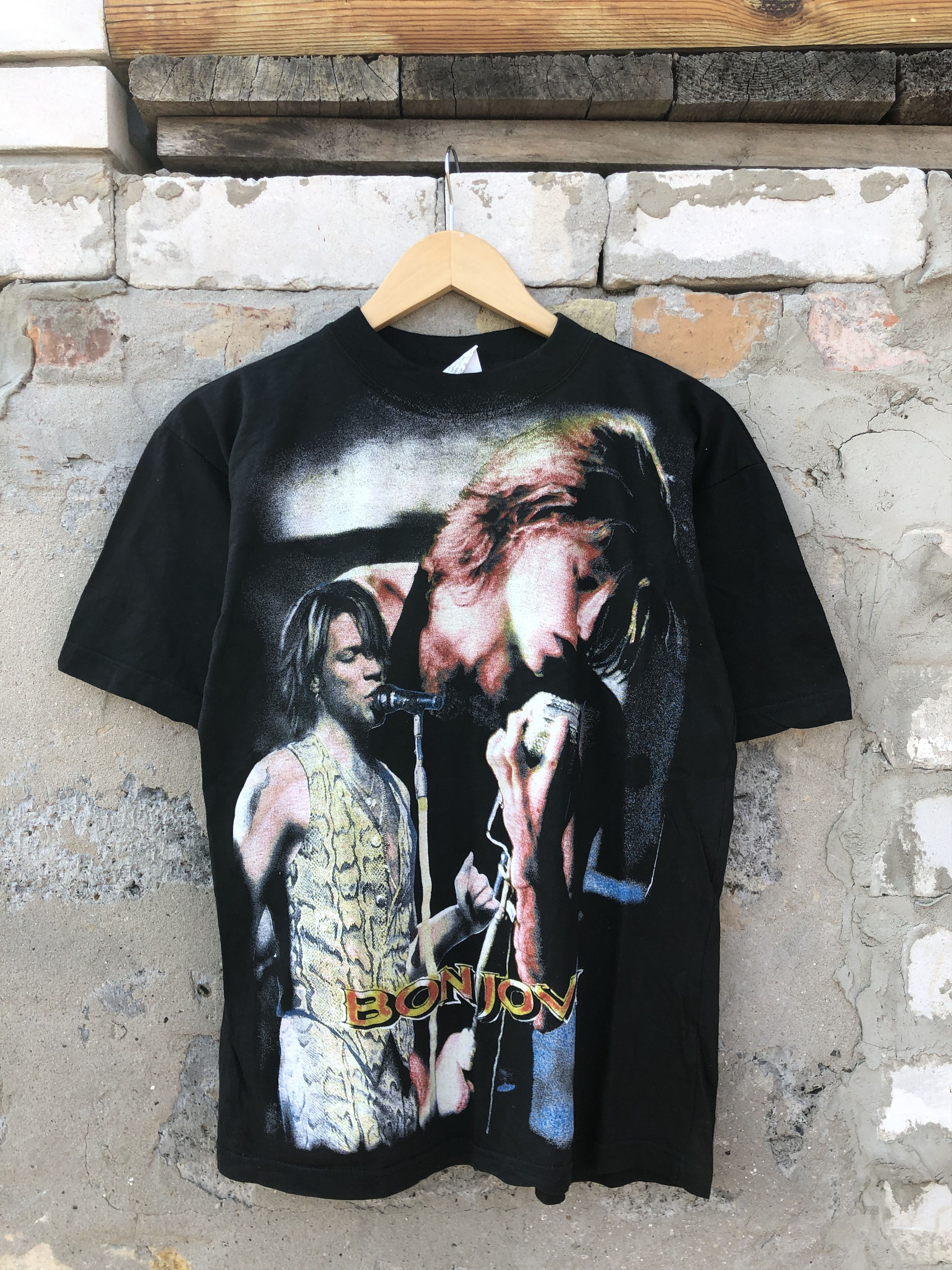 Band Tees Vintage 90s Bon Jovi (Van Halen Guns N' Roses David Bowie) Size US L / EU 52-54 / 3 - 1 Thumbnail