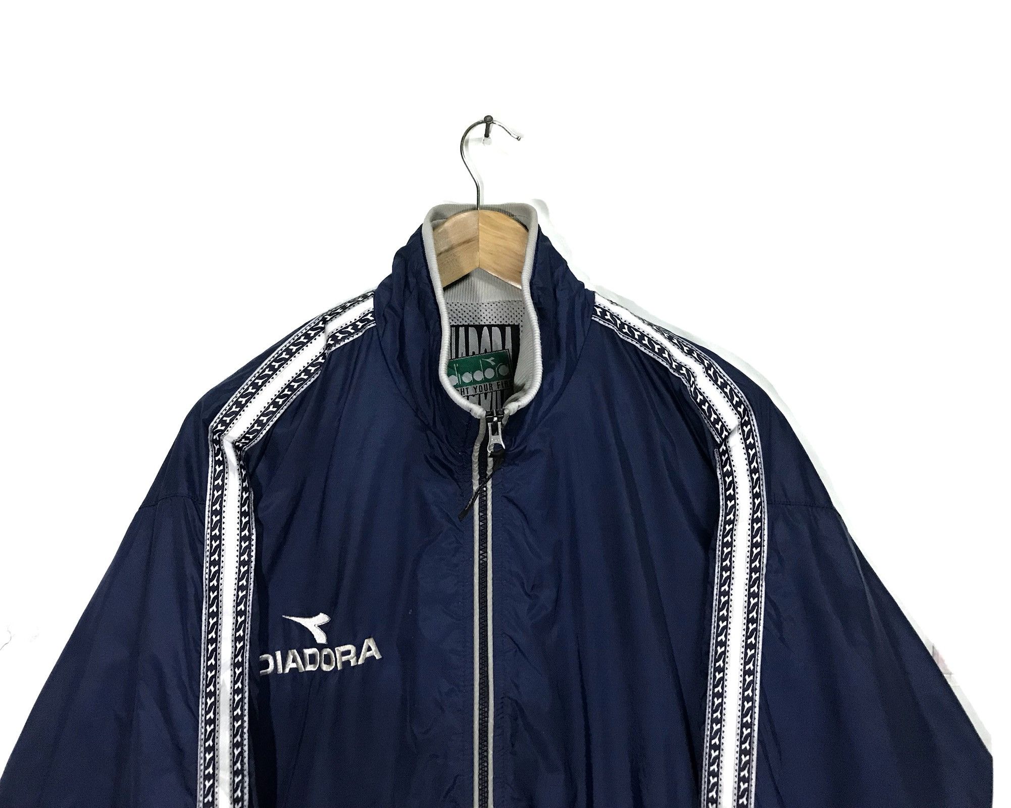 Diadora Vintage Diadora Windbreaker Jacket Armpit 26.5''x30.5'' Size US XL / EU 56 / 4 - 3 Thumbnail