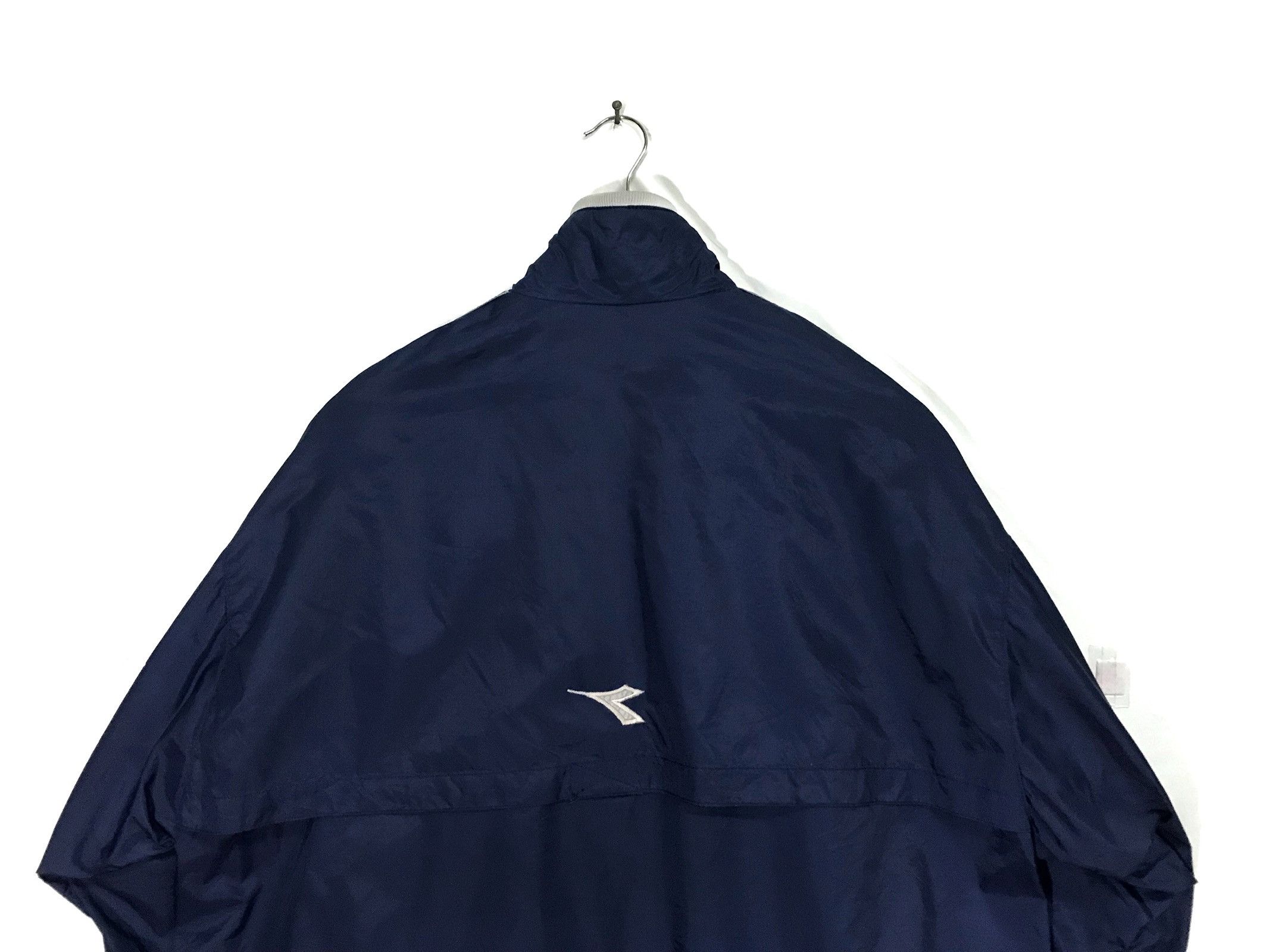 Diadora Vintage Diadora Windbreaker Jacket Armpit 26.5''x30.5'' Size US XL / EU 56 / 4 - 11 Thumbnail