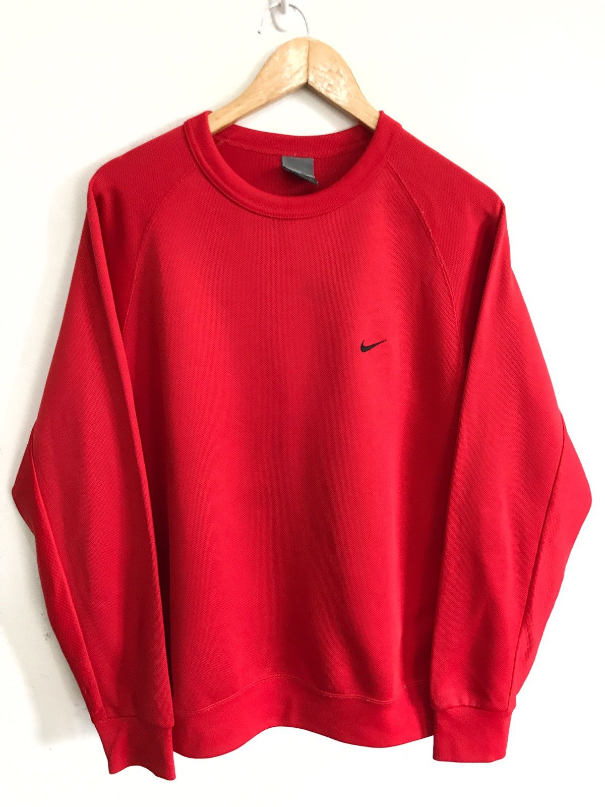 Pre-owned Nike Dry Fit Polyester Crewneck Sweatshirt In Red