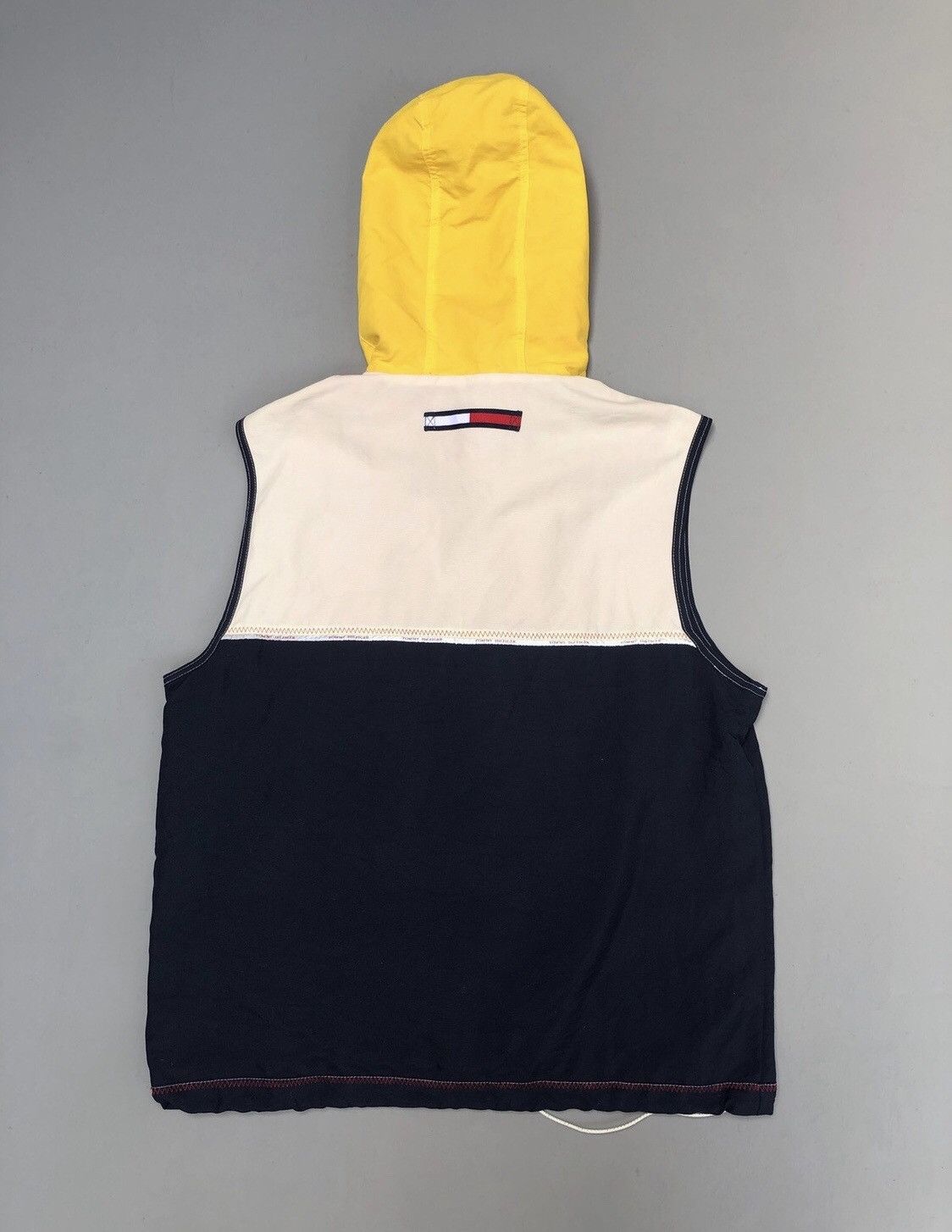 Tommy Hilfiger × Vintage Iconic Colourful Tommy Hilfiger Sailings Gear Hooded Vest Size US L / EU 52-54 / 3 - 4 Thumbnail